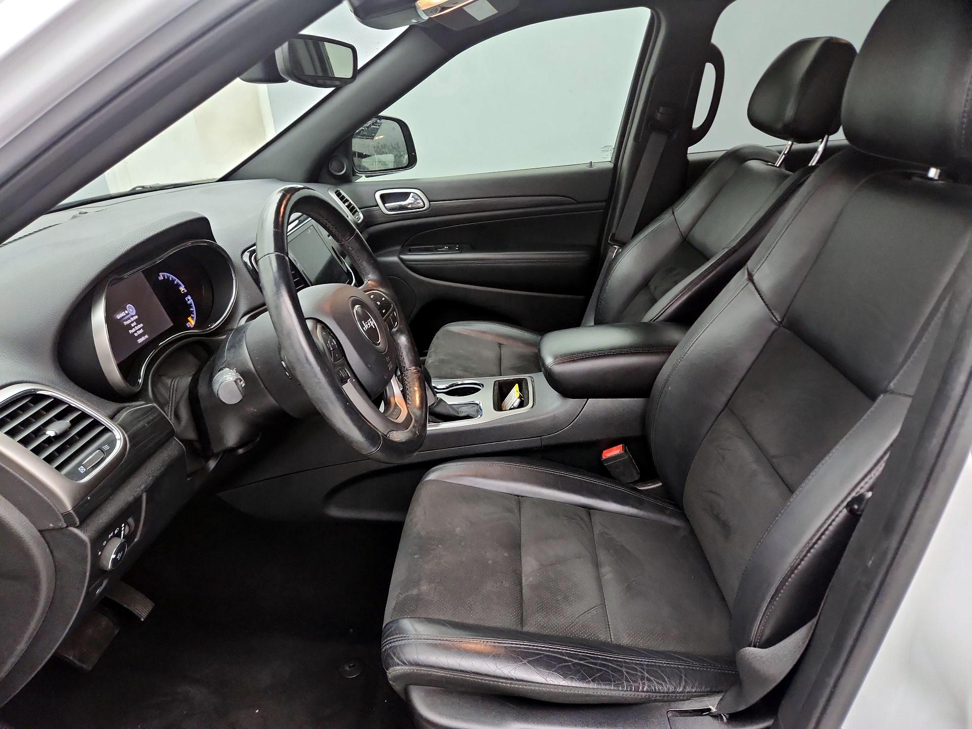 Thumbnail: 2020 Jeep Grand Cherokee - 11