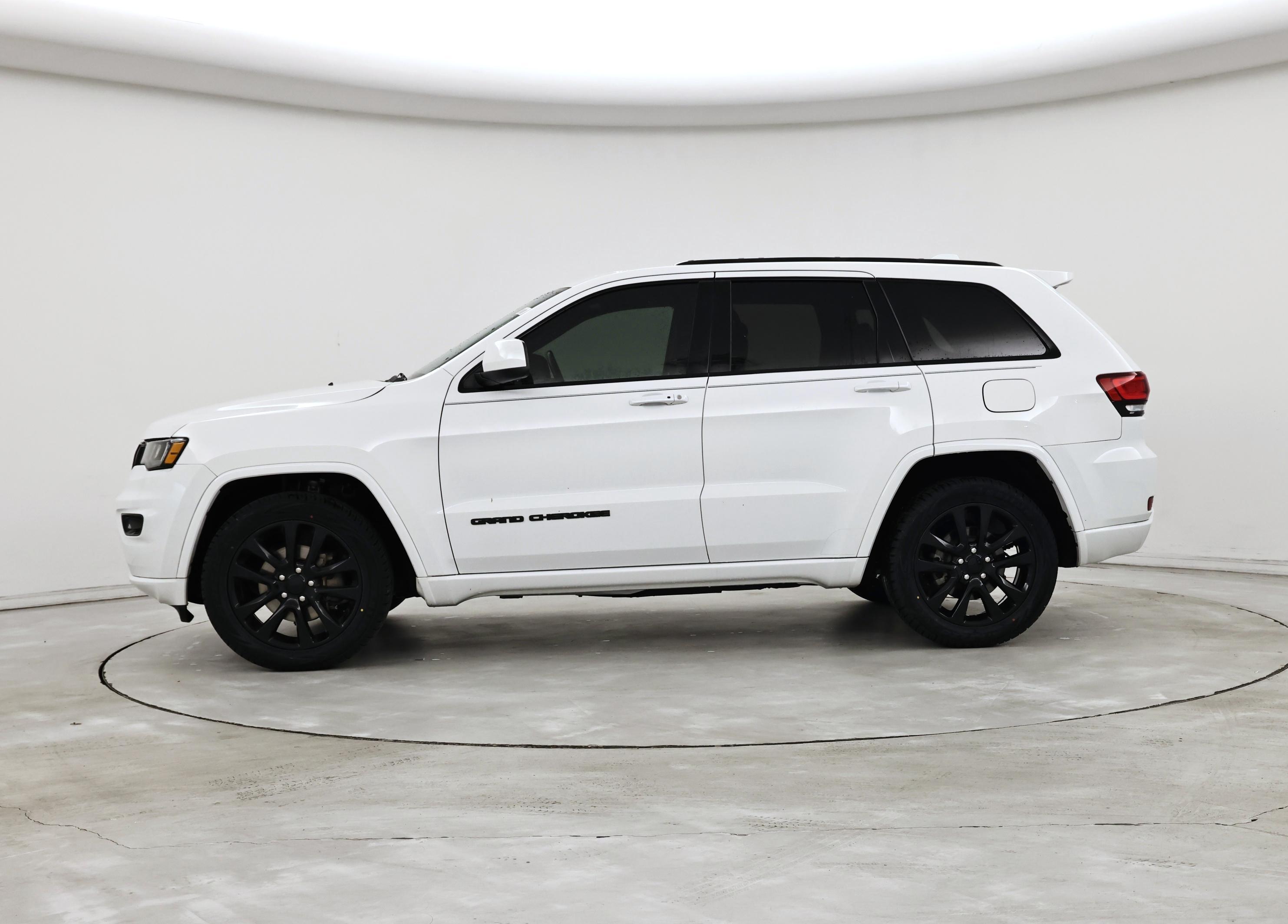 Thumbnail: 2020 Jeep Grand Cherokee - 3