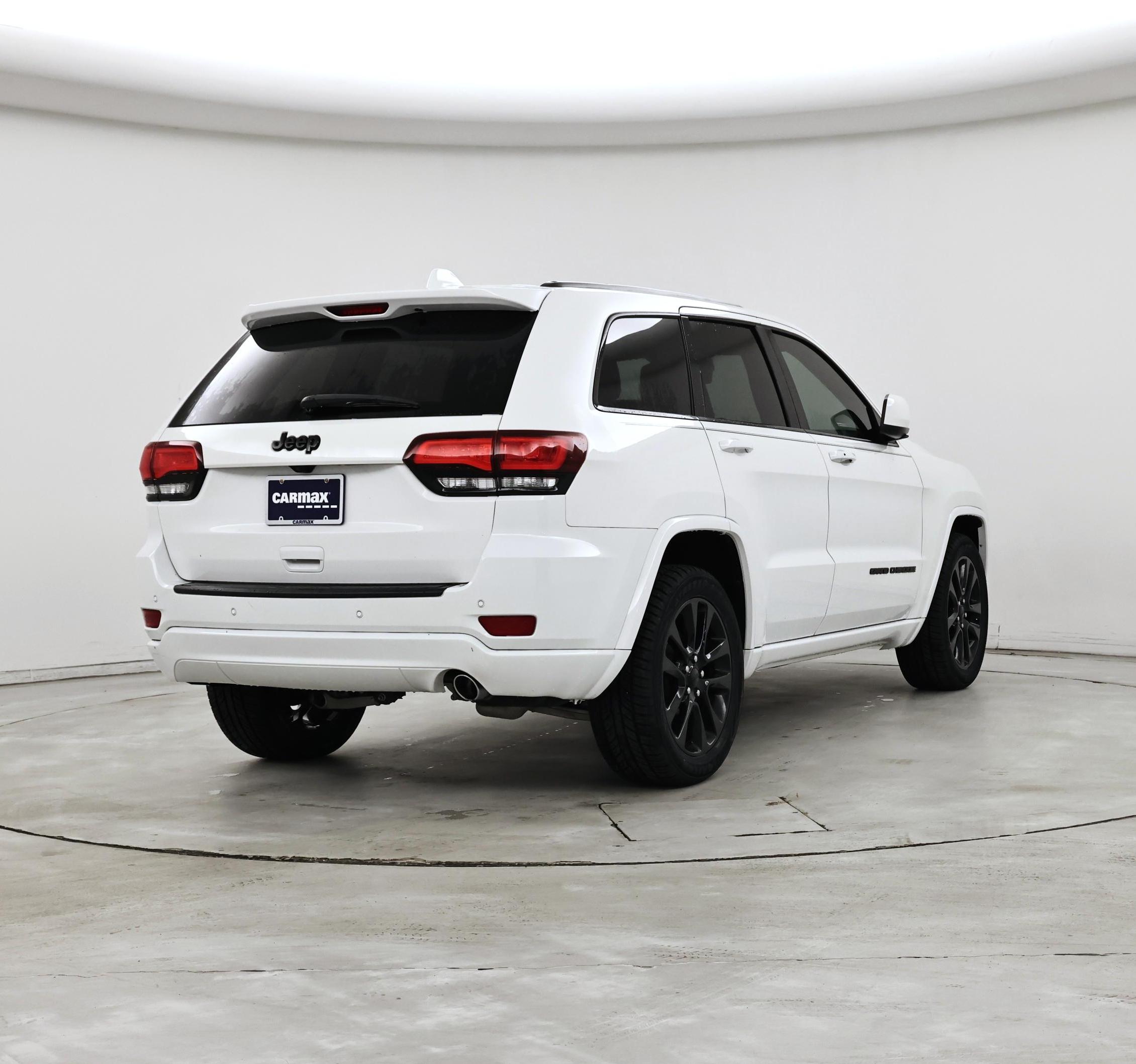 Thumbnail: 2020 Jeep Grand Cherokee - 8