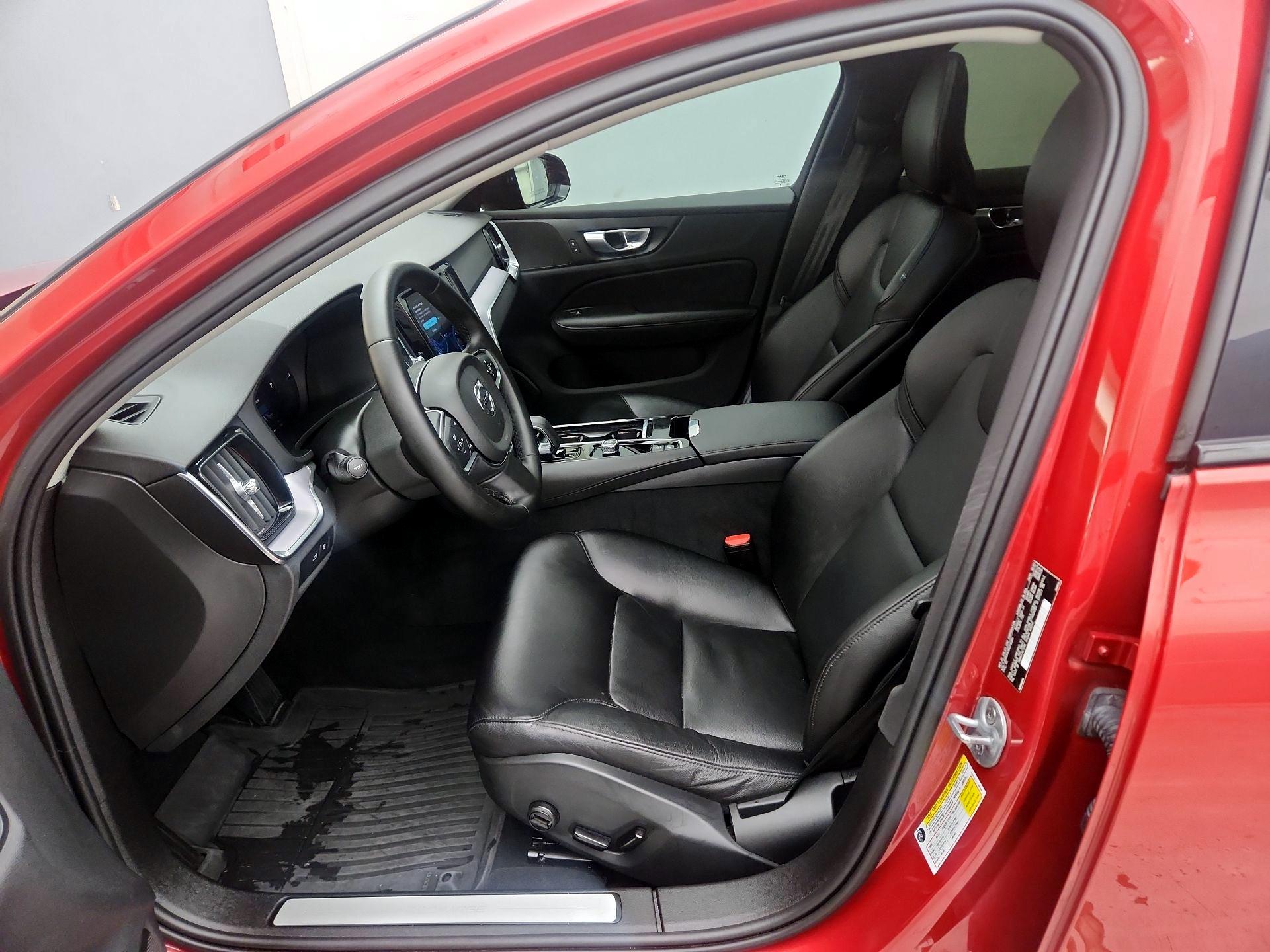 Thumbnail: 2024 Volvo S60 - 11