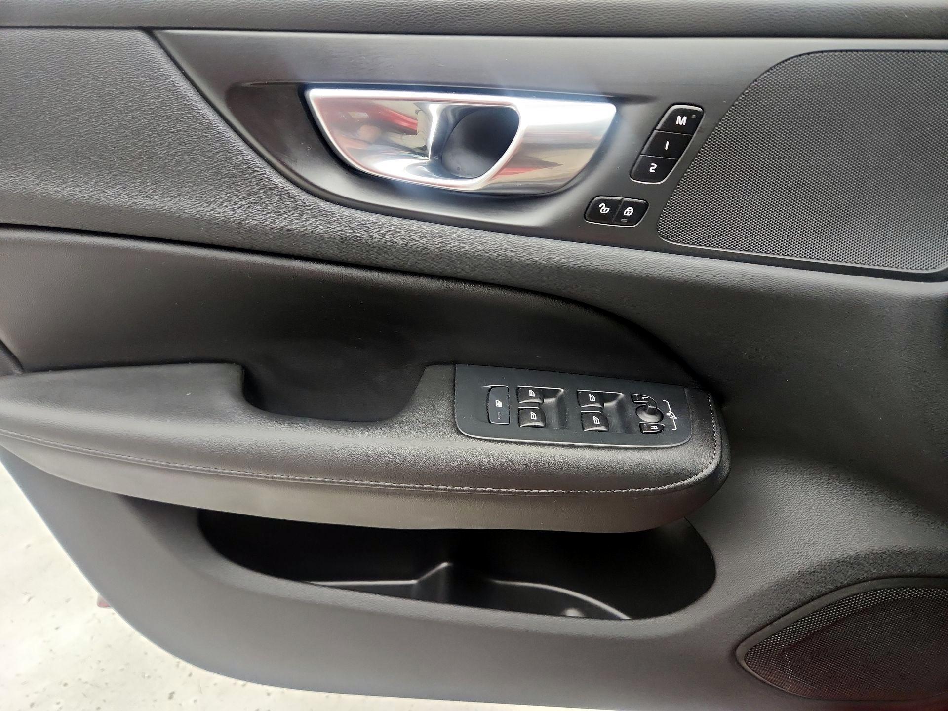 Thumbnail: 2024 Volvo S60 - 12