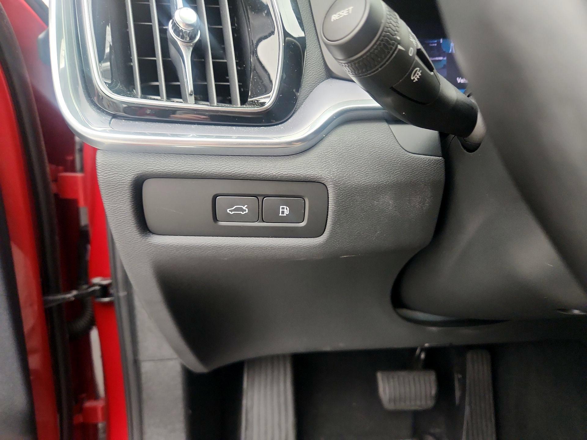 Thumbnail: 2024 Volvo S60 - 13