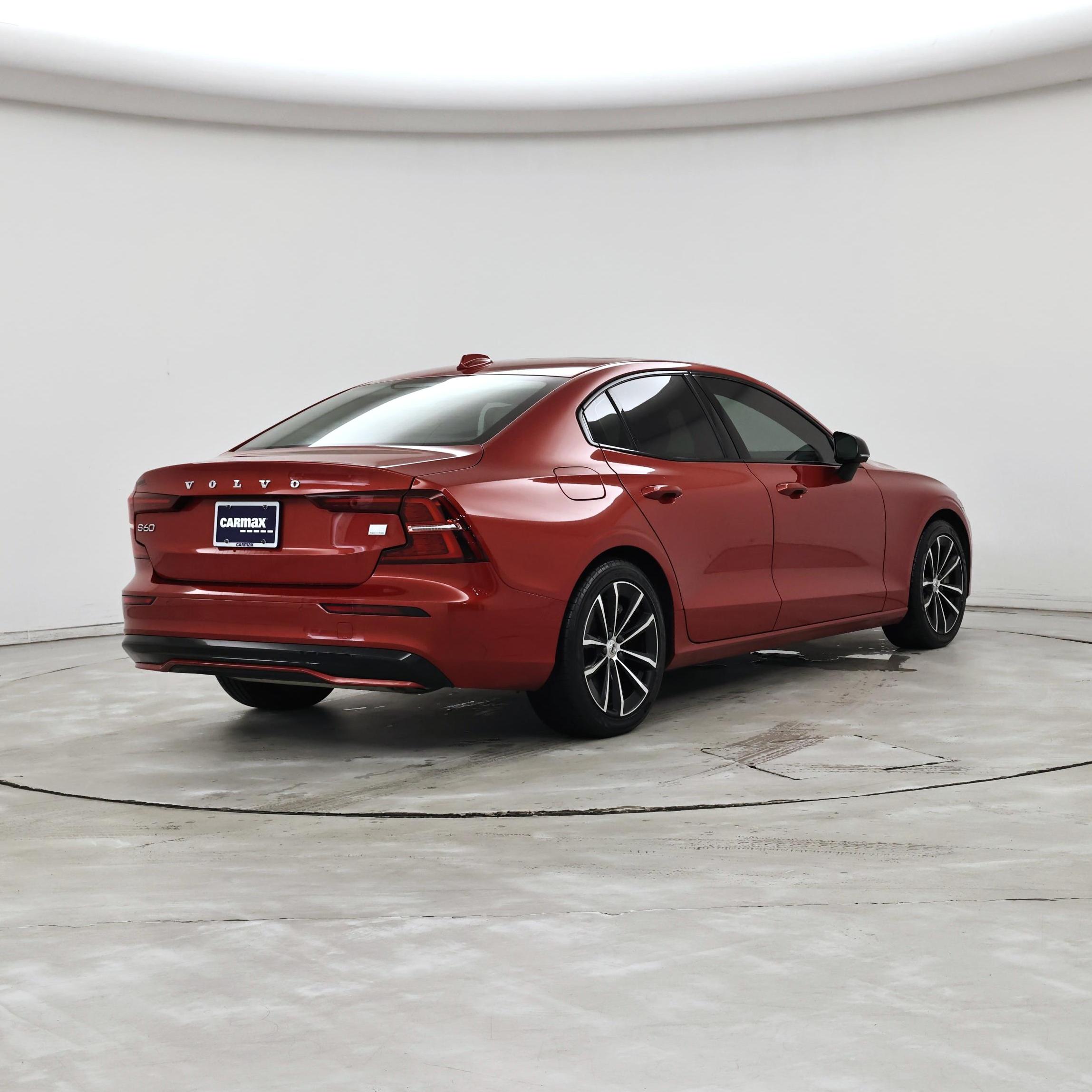 Thumbnail: 2024 Volvo S60 - 8