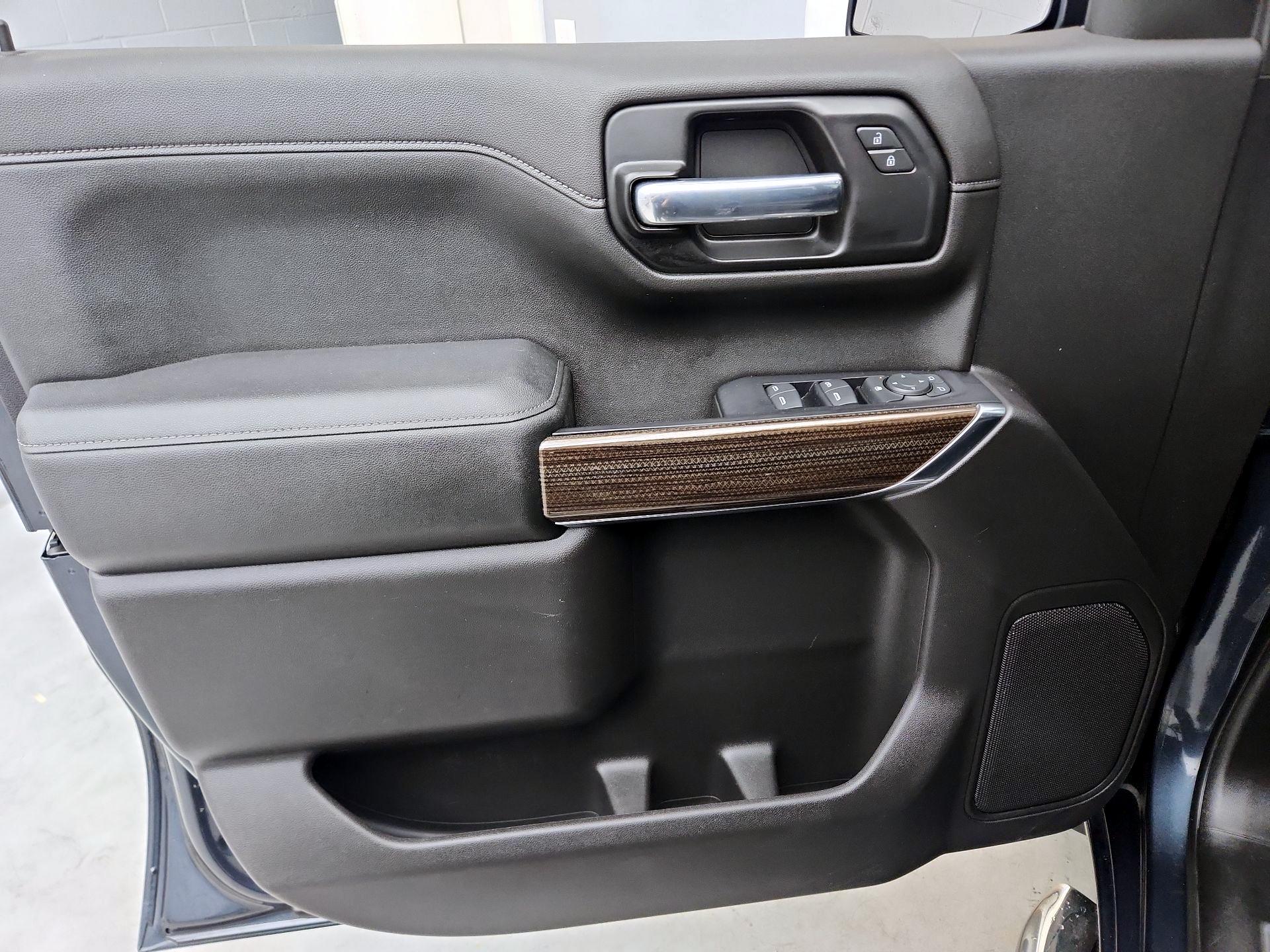 Thumbnail: 2020 Chevrolet Silverado 1500 - 12