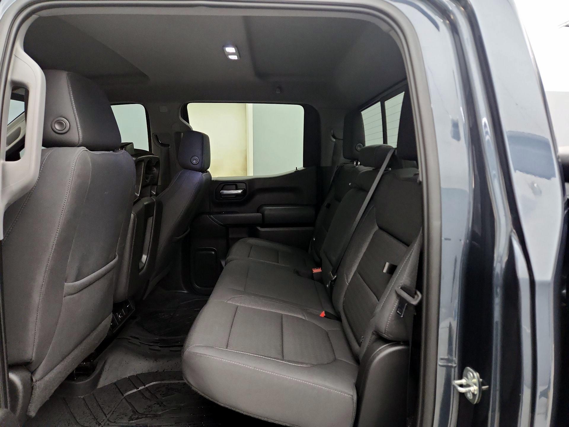 Thumbnail: 2020 Chevrolet Silverado 1500 - 19