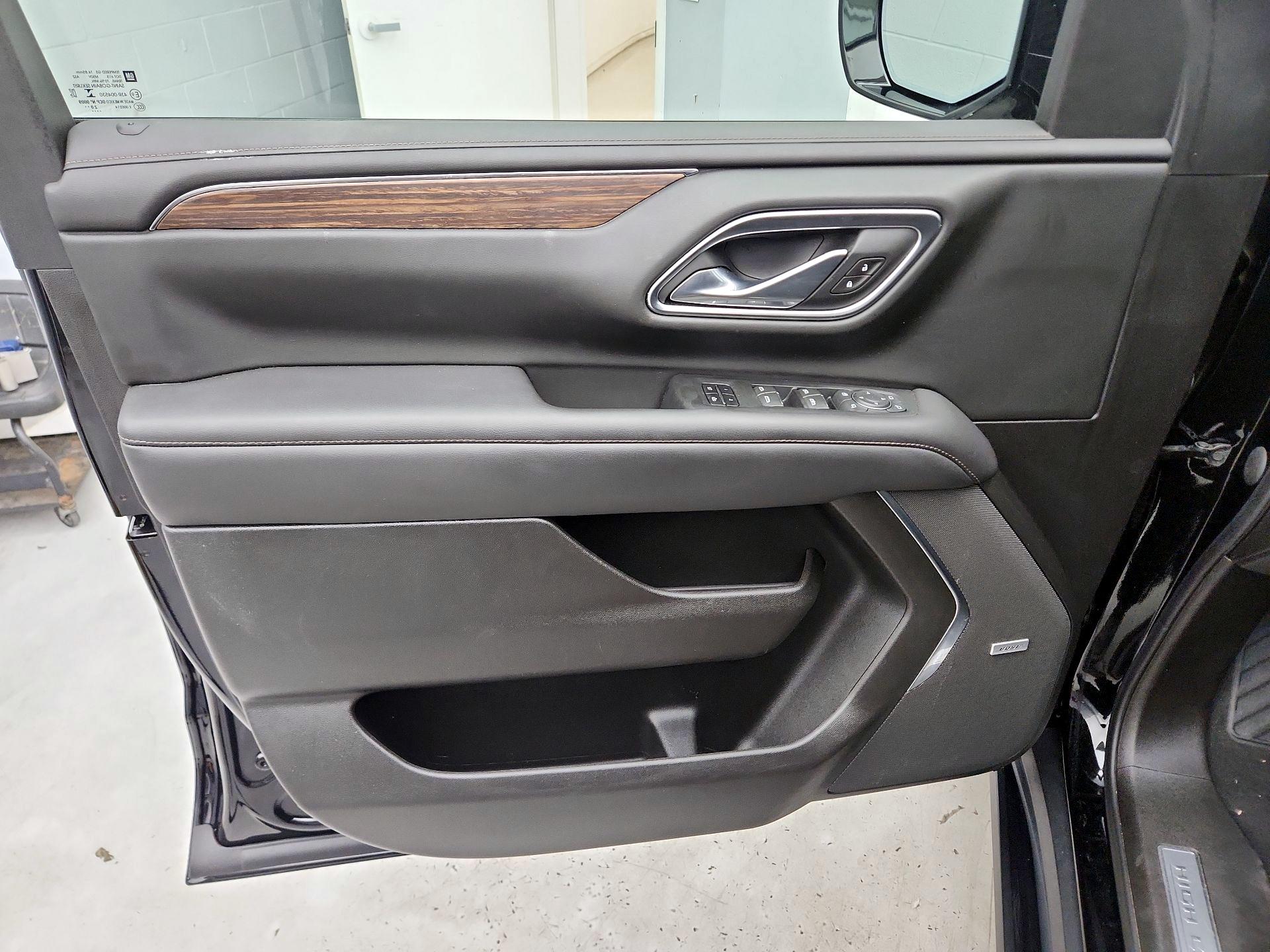 Thumbnail: 2021 Chevrolet Tahoe - 12