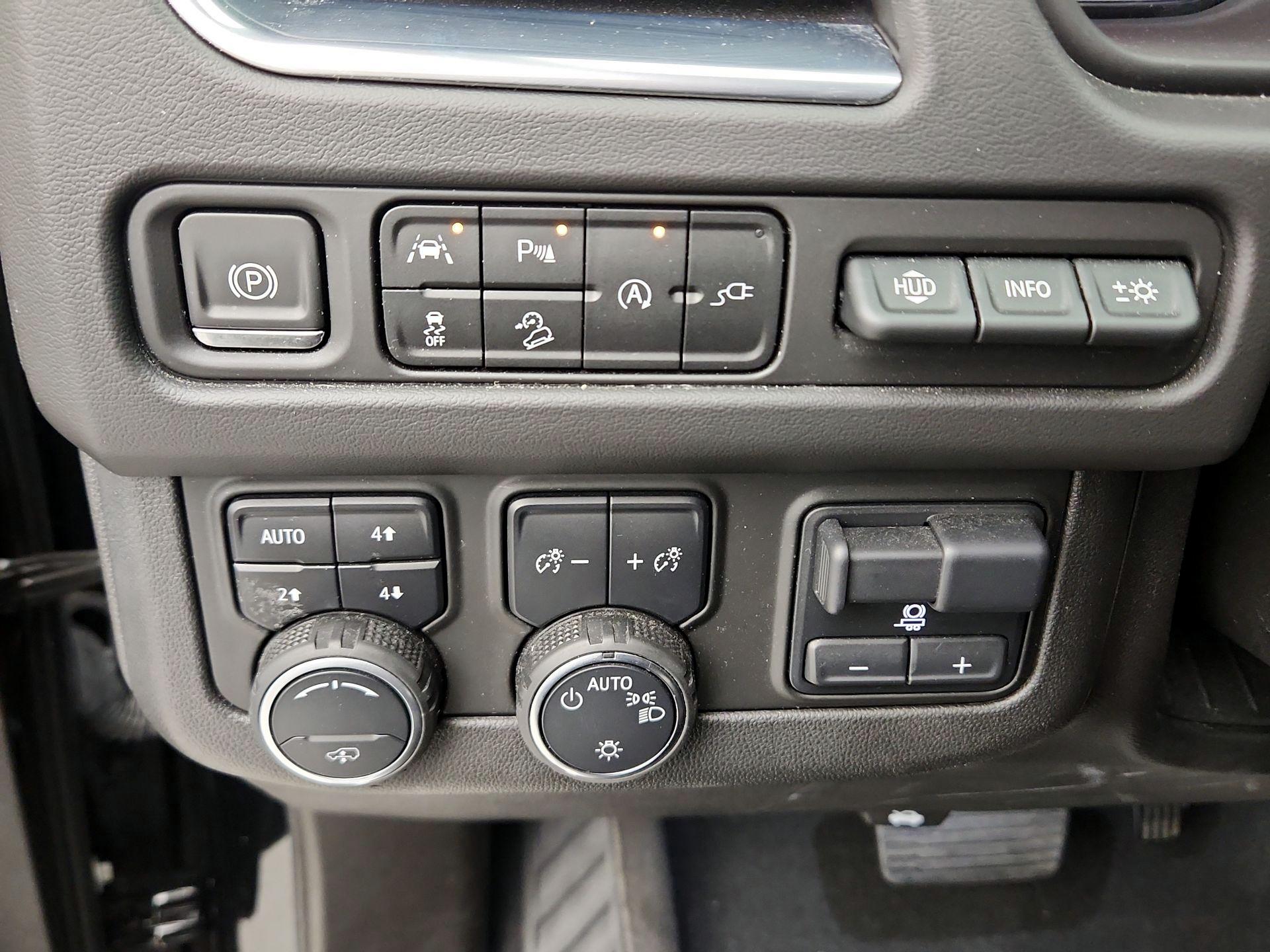 Thumbnail: 2021 Chevrolet Tahoe - 13