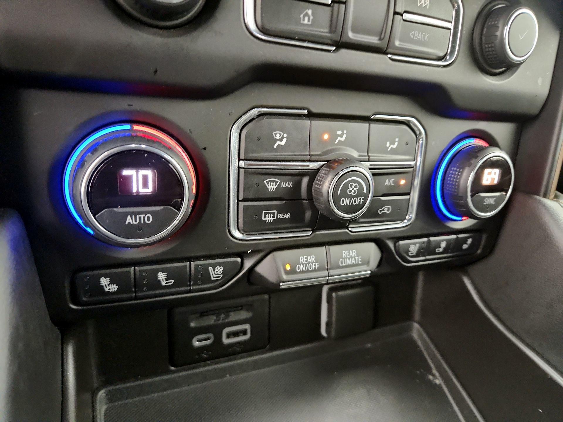 Thumbnail: 2021 Chevrolet Tahoe - 17