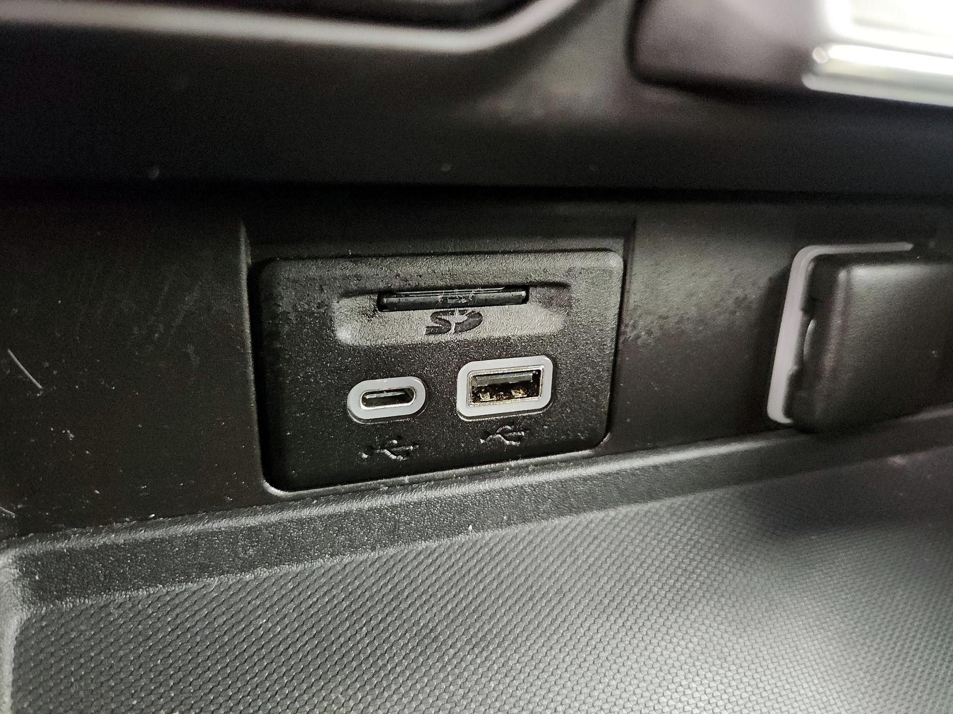 Thumbnail: 2021 Chevrolet Tahoe - 19