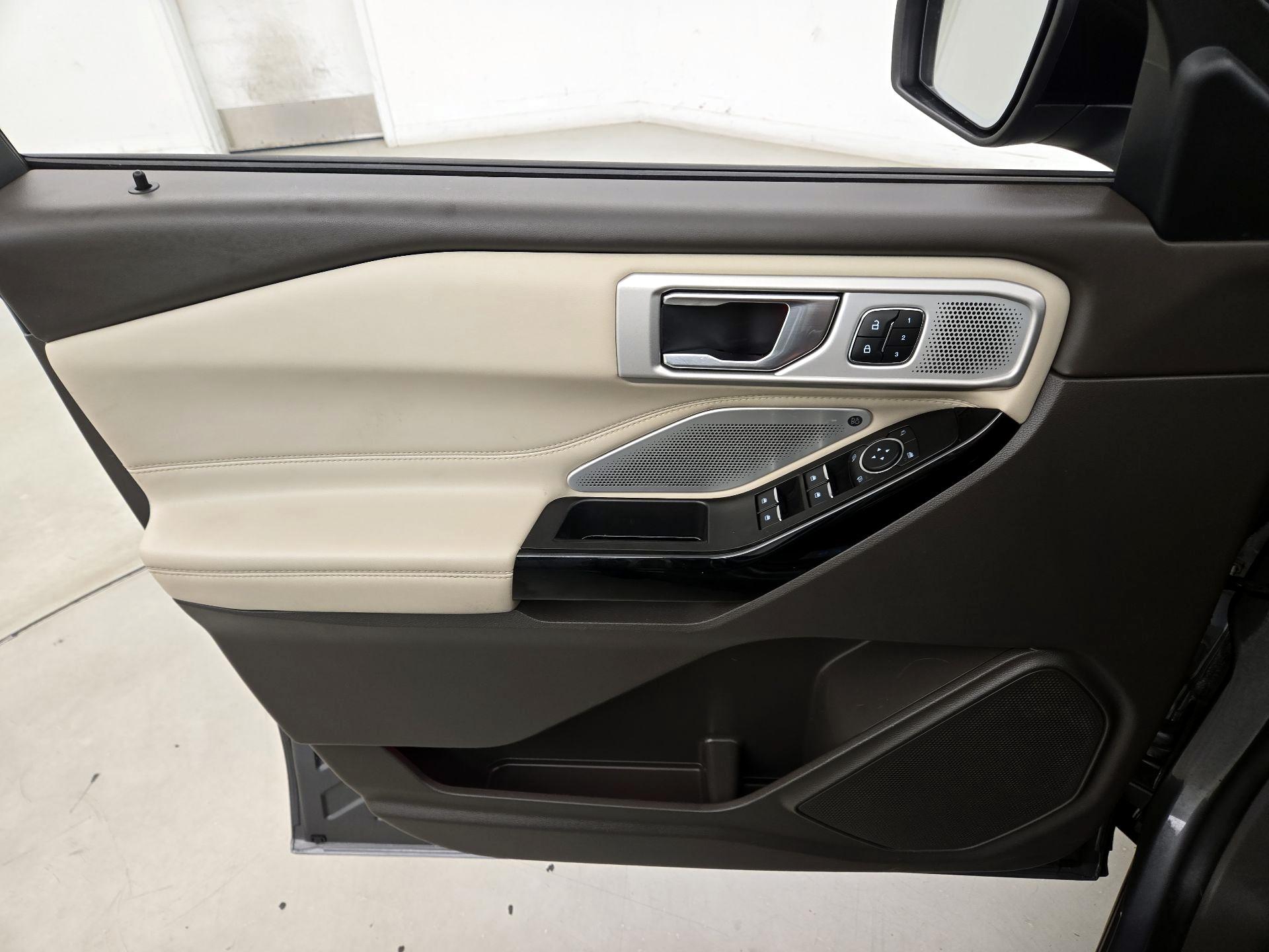 Thumbnail: 2022 Ford Explorer - 12