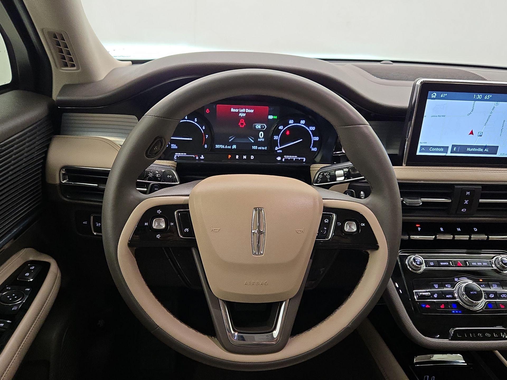 Thumbnail: 2022 Lincoln Corsair - 10