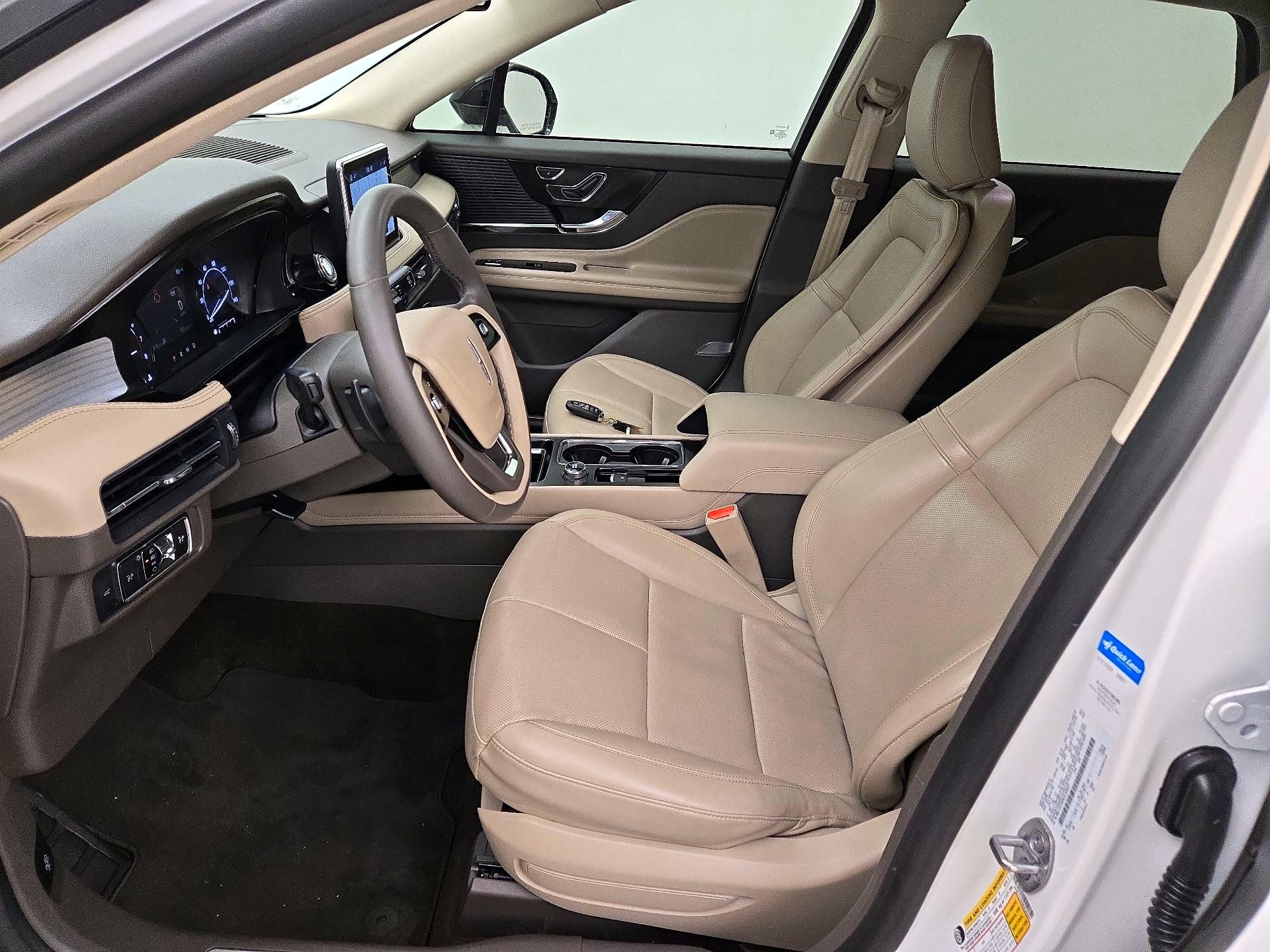 Thumbnail: 2022 Lincoln Corsair - 11