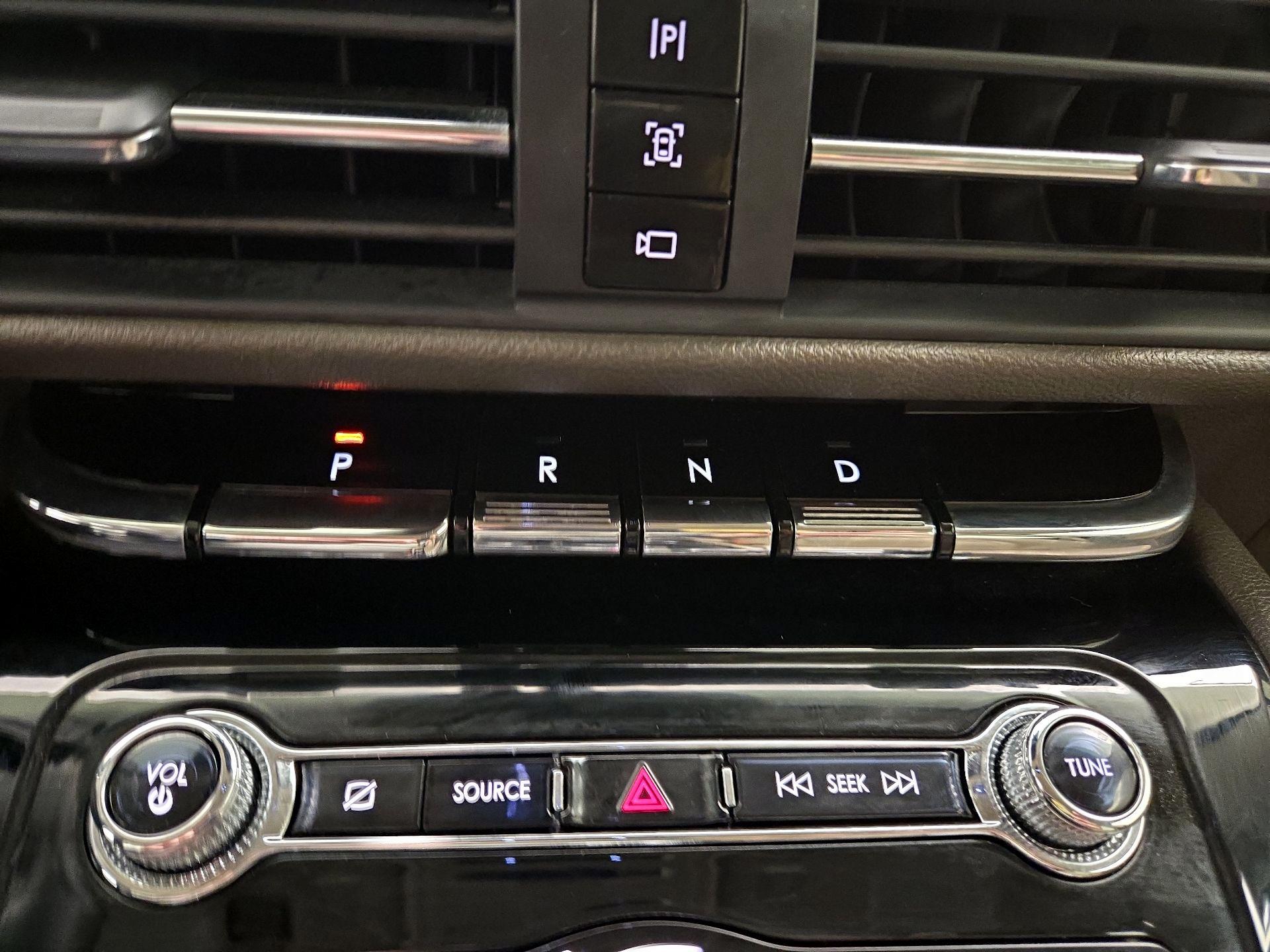 Thumbnail: 2022 Lincoln Corsair - 18