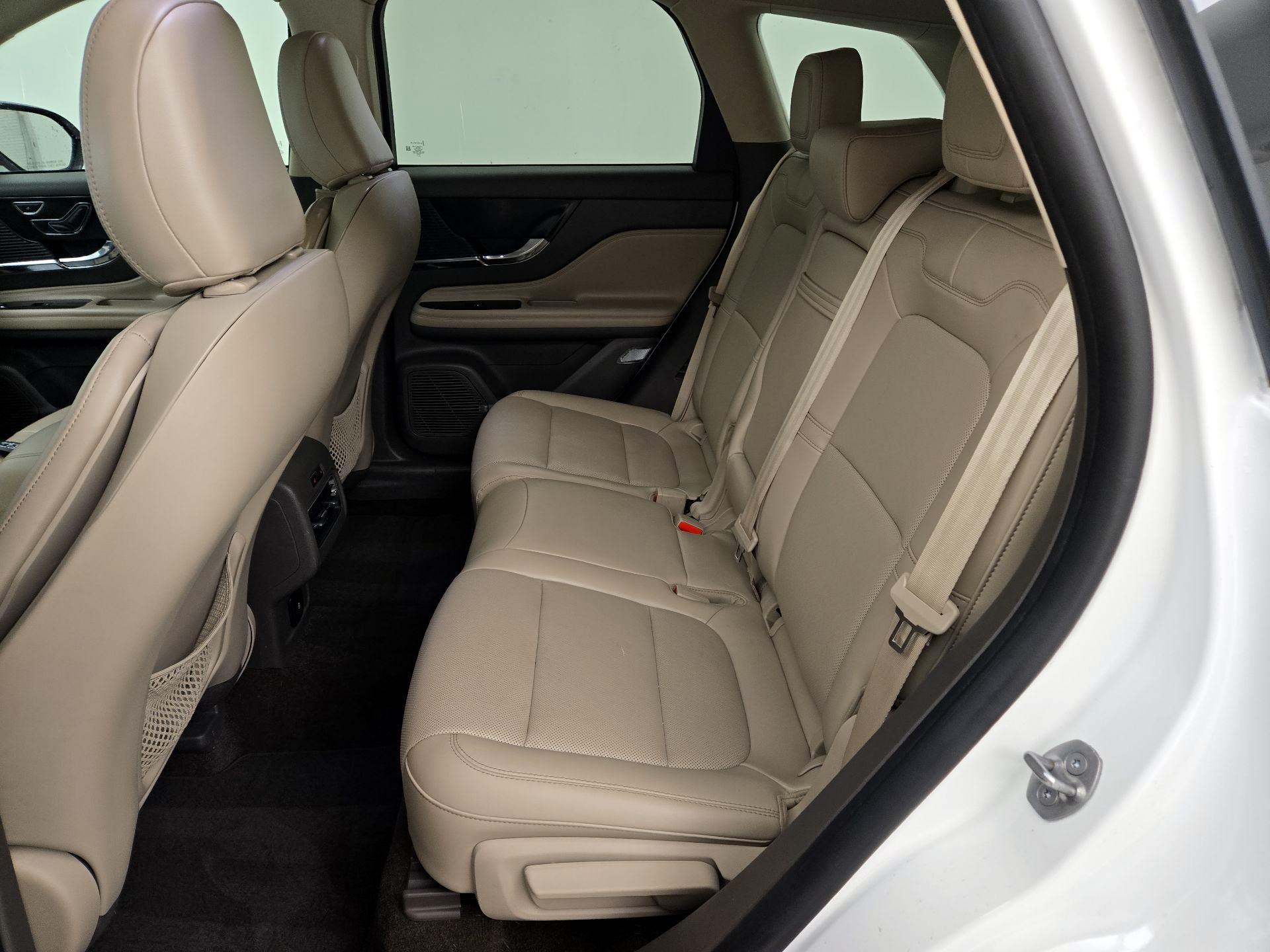 Thumbnail: 2022 Lincoln Corsair - 20