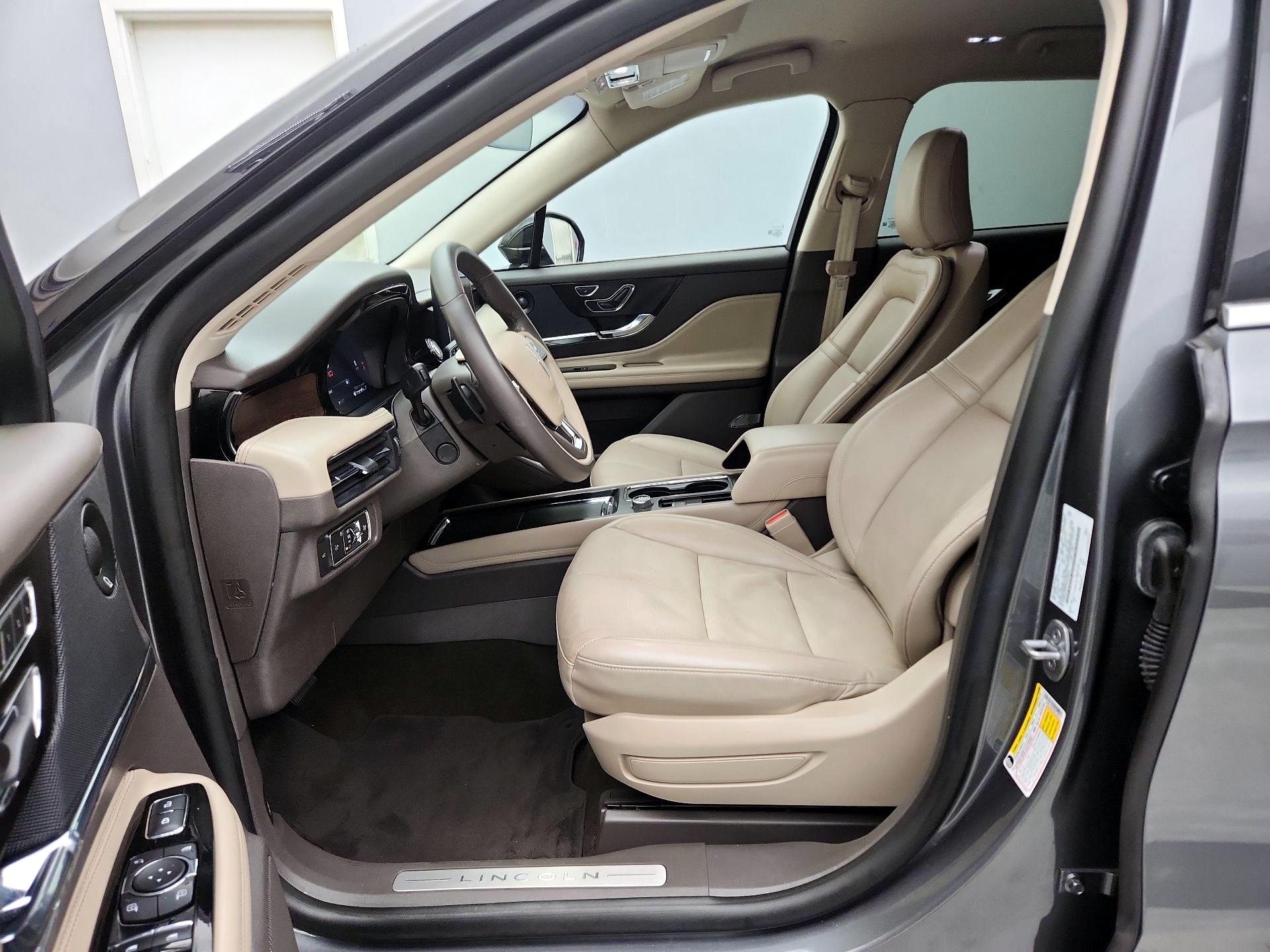 Thumbnail: 2022 Lincoln Corsair - 11