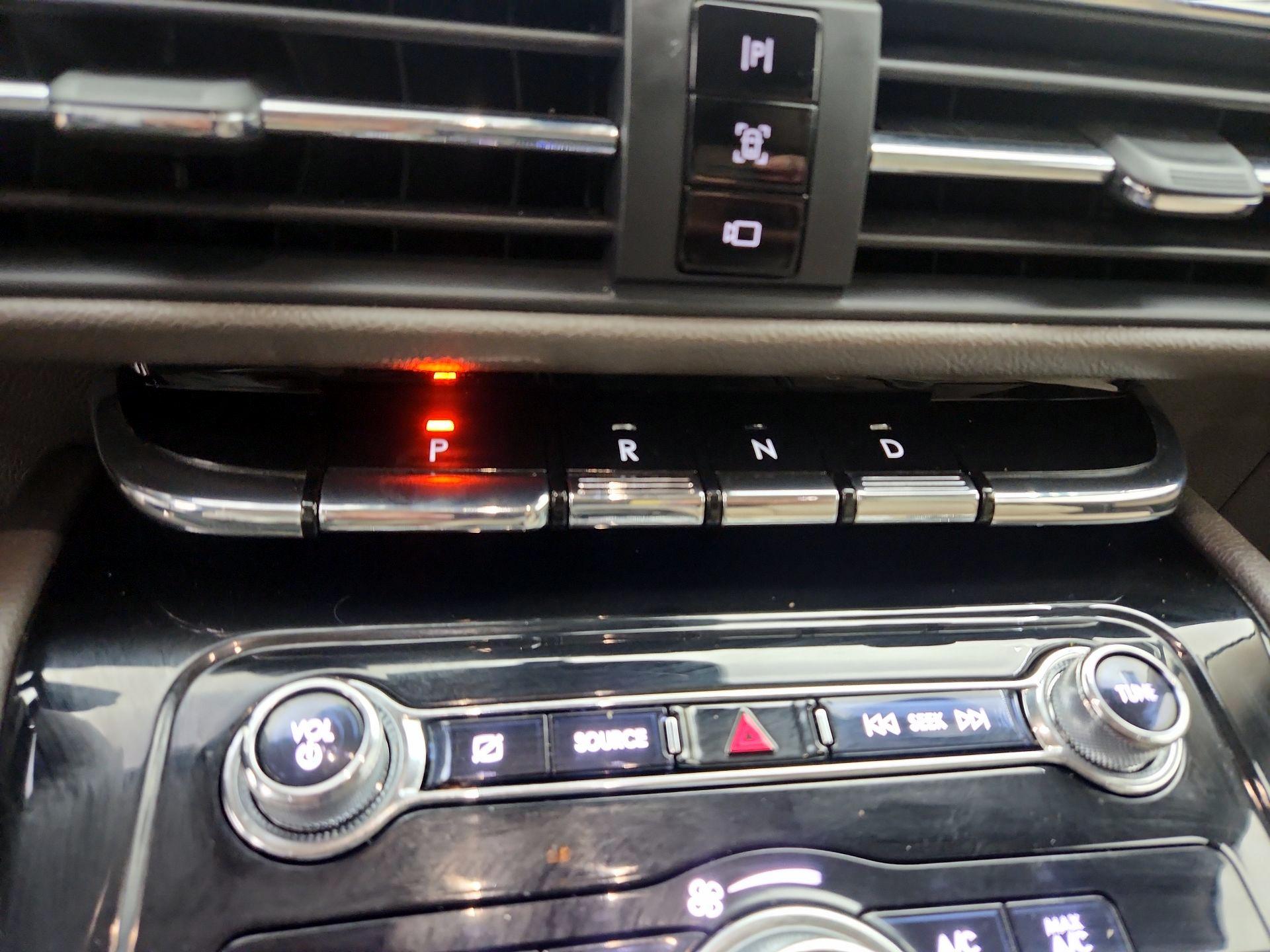 Thumbnail: 2022 Lincoln Corsair - 18