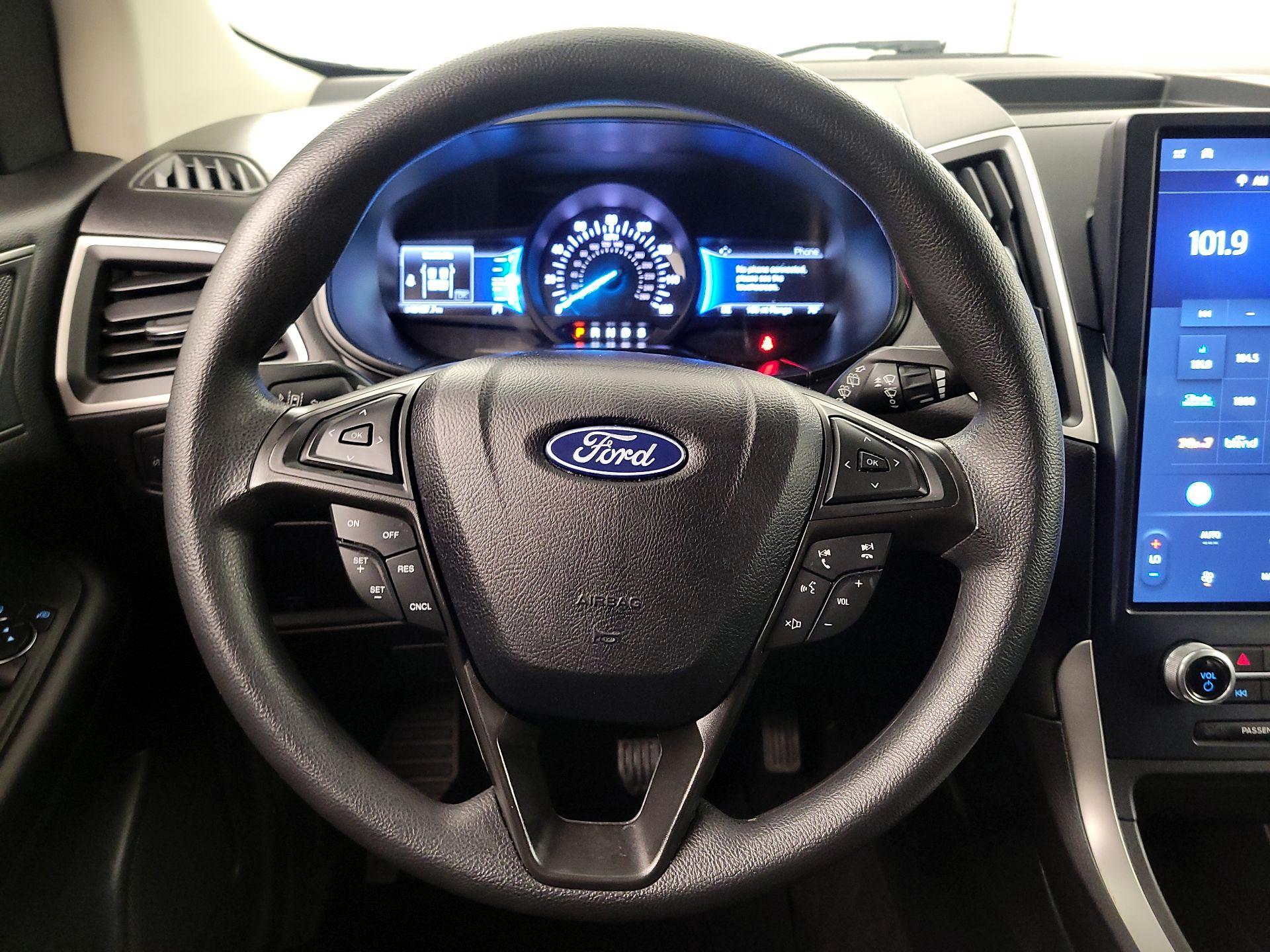 Thumbnail: 2022 Ford Edge - 10