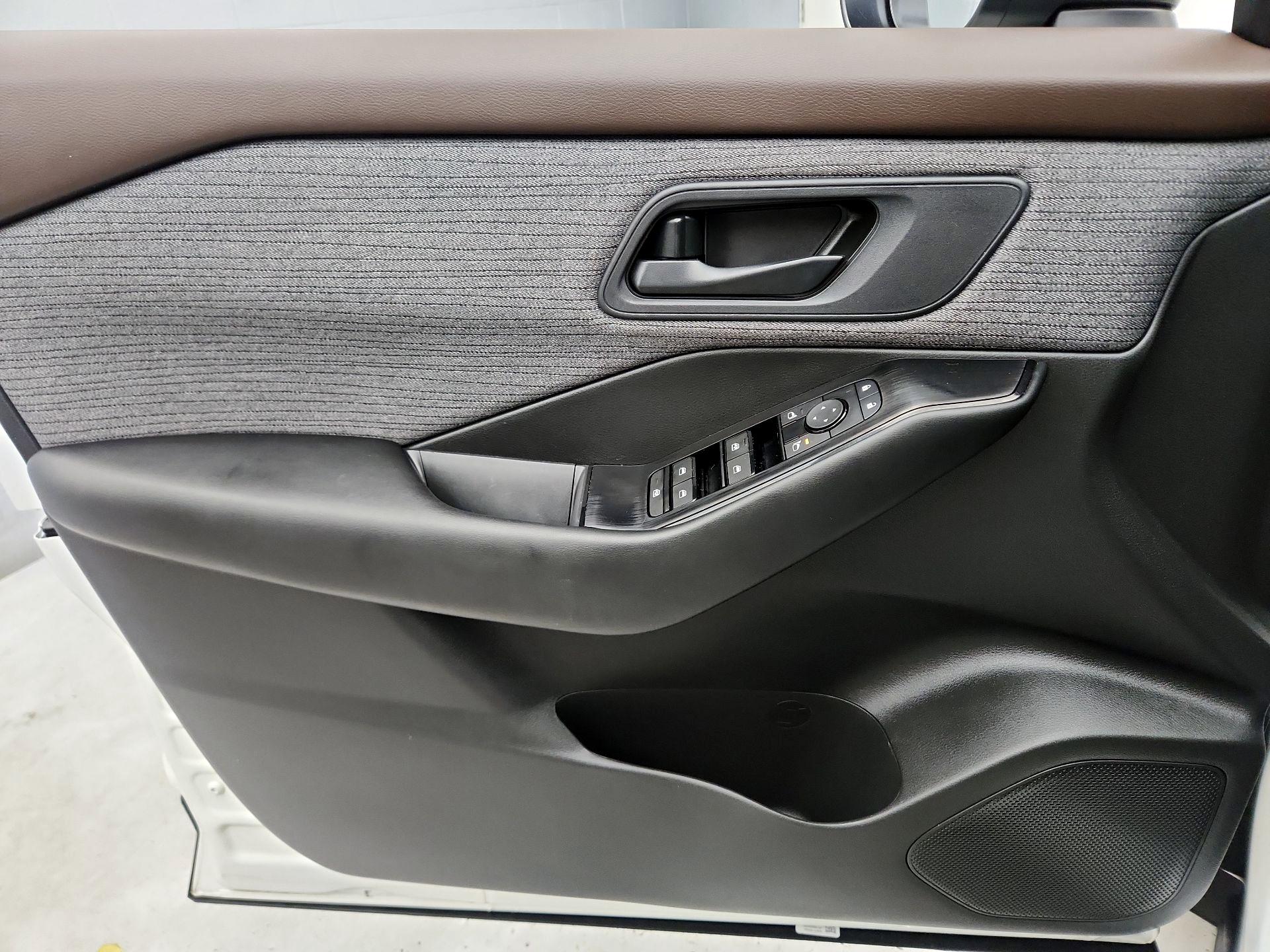 Thumbnail: 2023 Nissan Rogue - 12