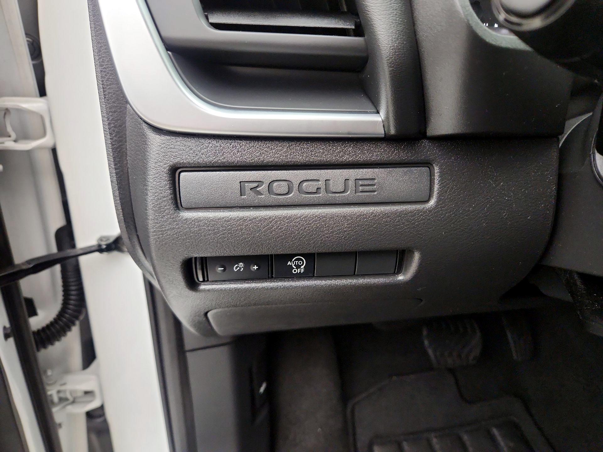 Thumbnail: 2023 Nissan Rogue - 13