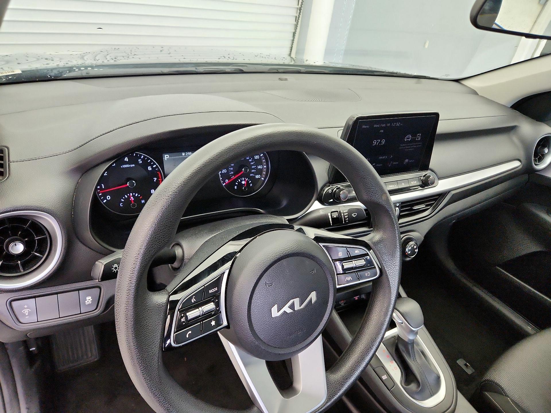 Thumbnail: 2024 Kia Forte - 9