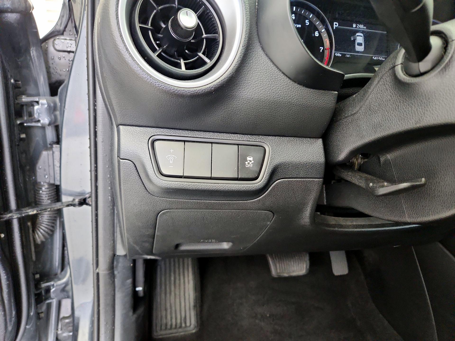 Thumbnail: 2024 Kia Forte - 13