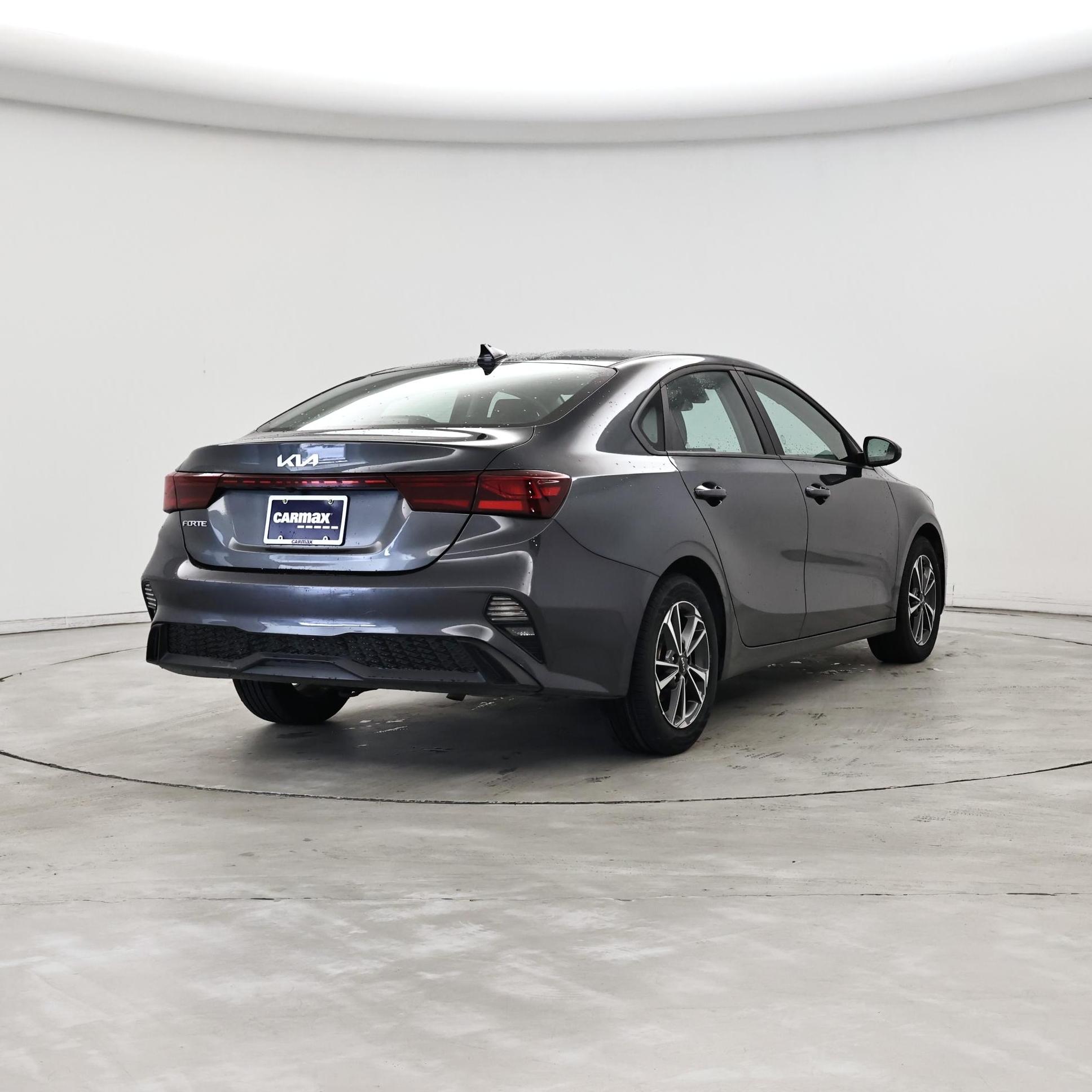 Thumbnail: 2024 Kia Forte - 8