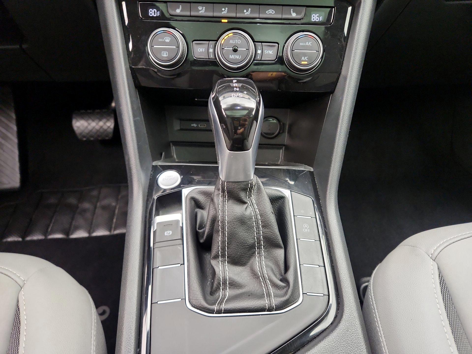 Thumbnail: 2024 Volkswagen Taos - 17