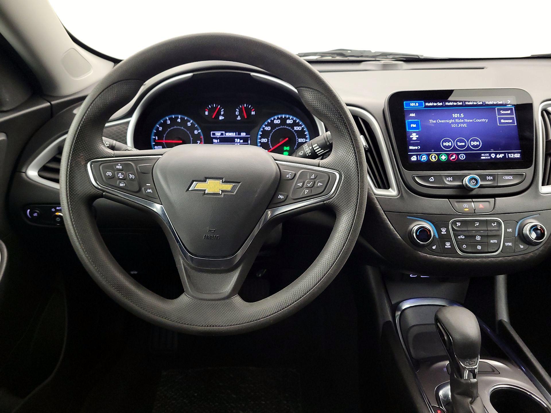 Thumbnail: 2023 Chevrolet Malibu - 10