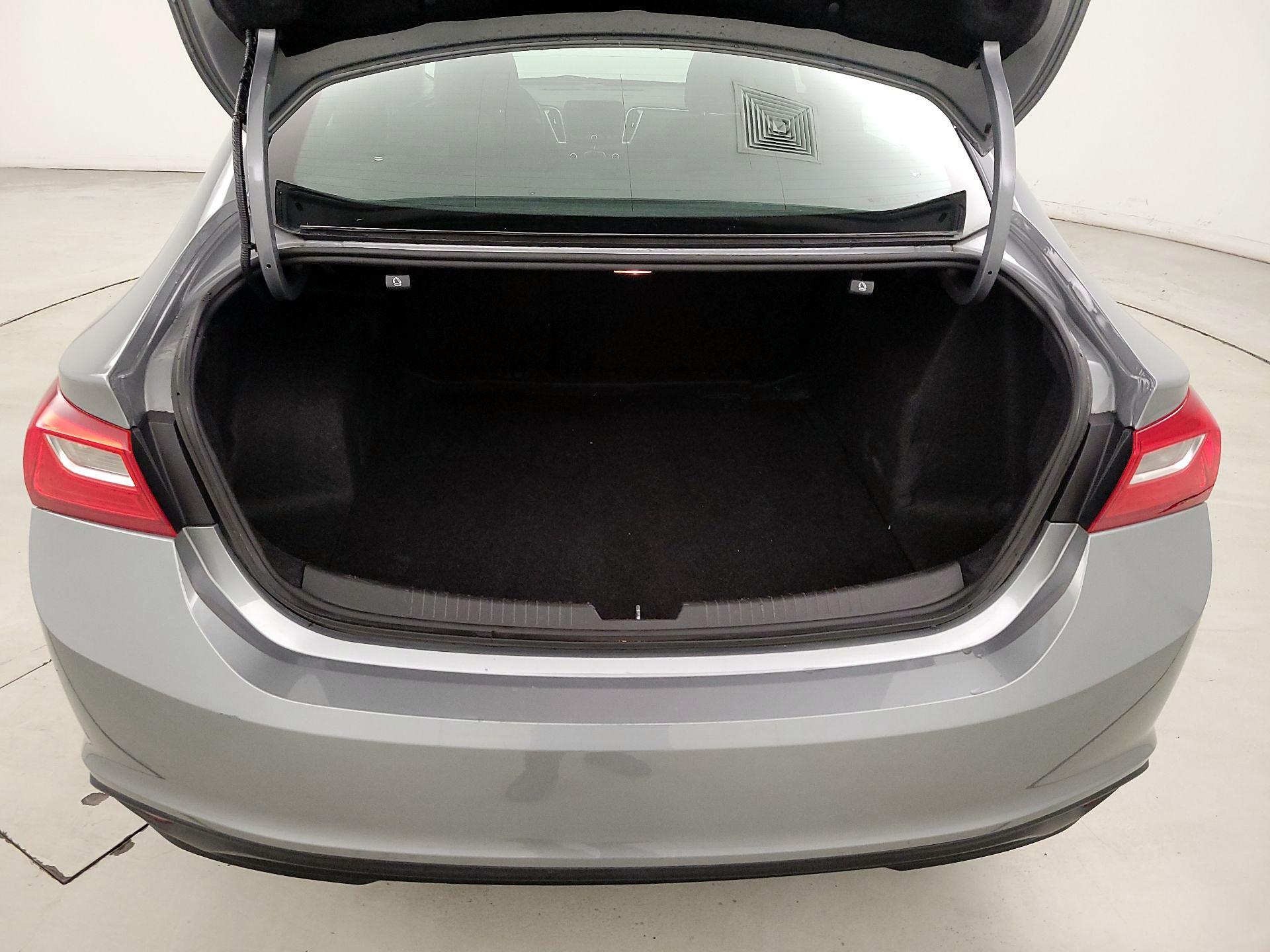 Thumbnail: 2023 Chevrolet Malibu - 20