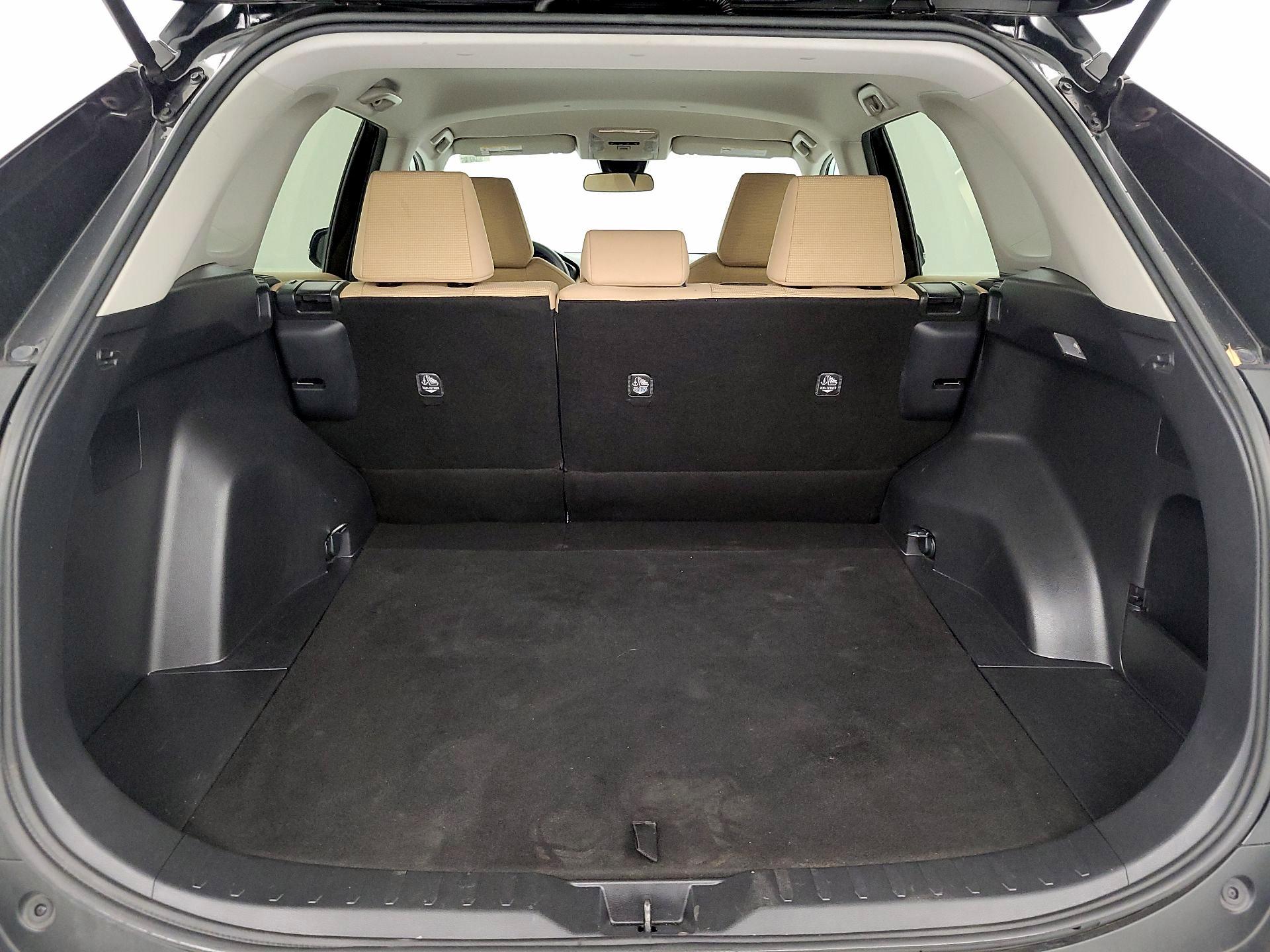 Thumbnail: 2021 Toyota RAV4 - 20