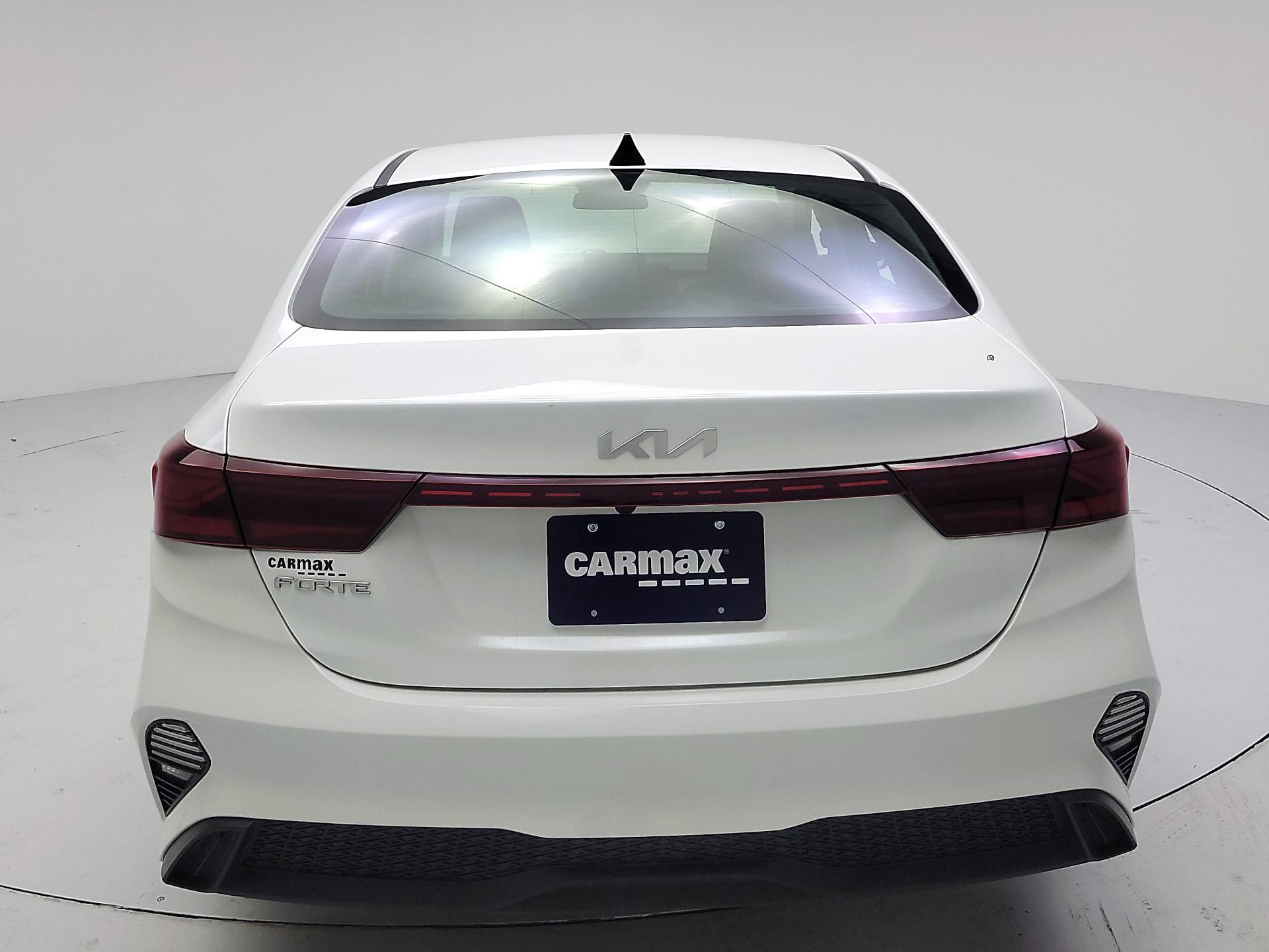 Thumbnail: 2024 Kia Forte - 6