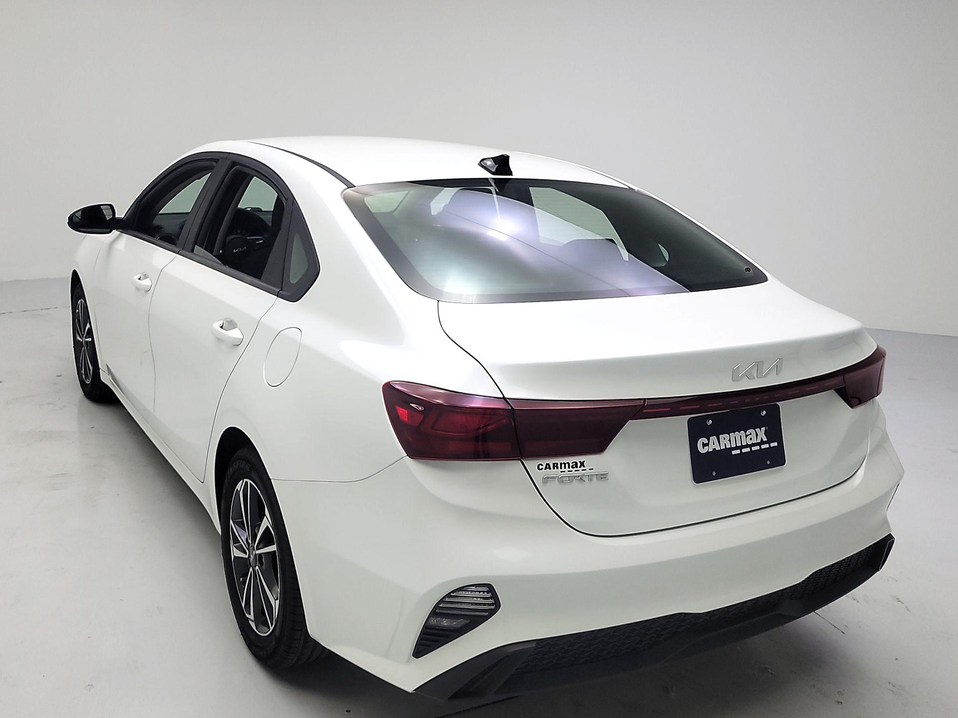 Thumbnail: 2024 Kia Forte - 7