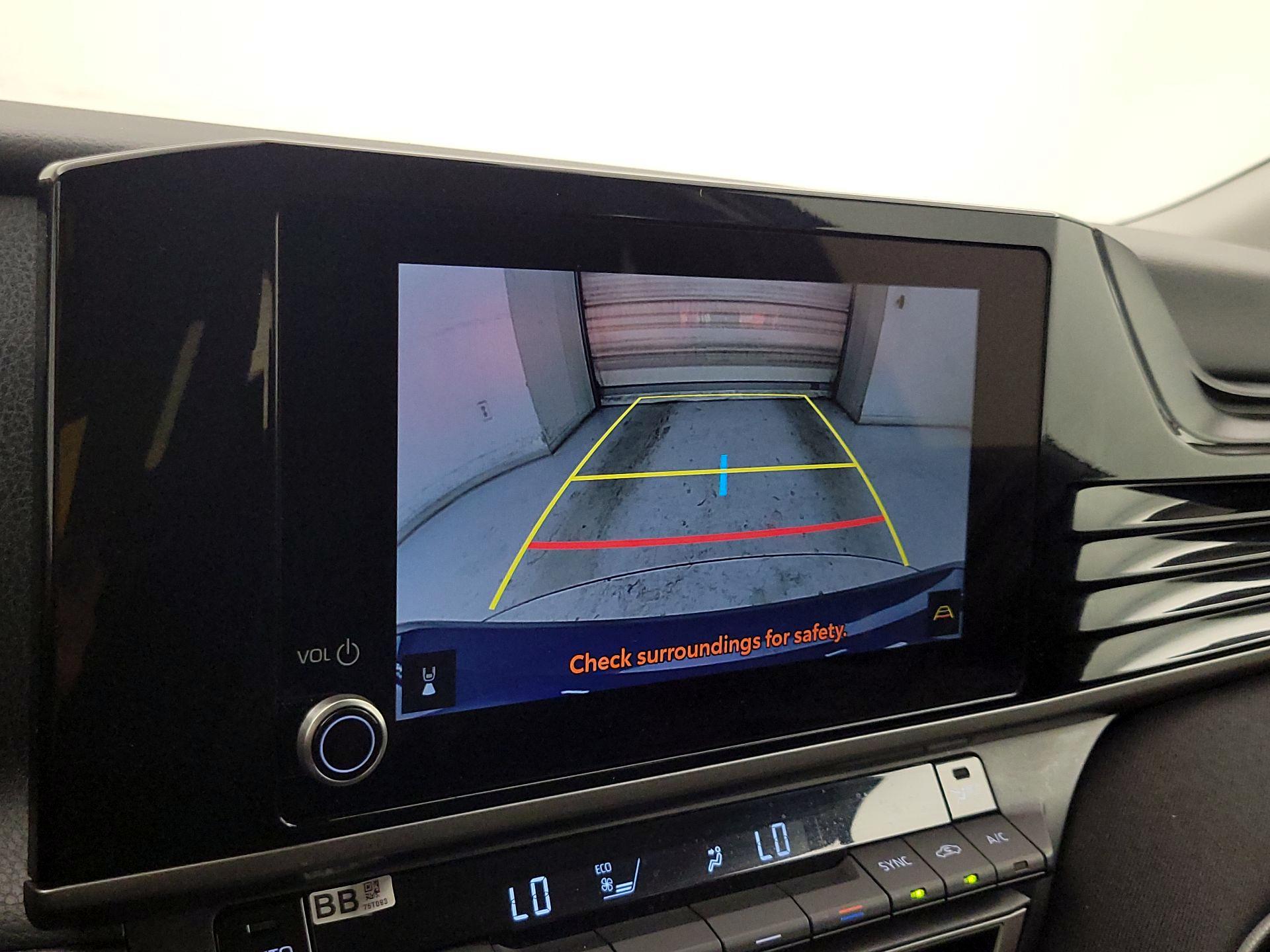 Thumbnail: 2025 Toyota Camry - 15