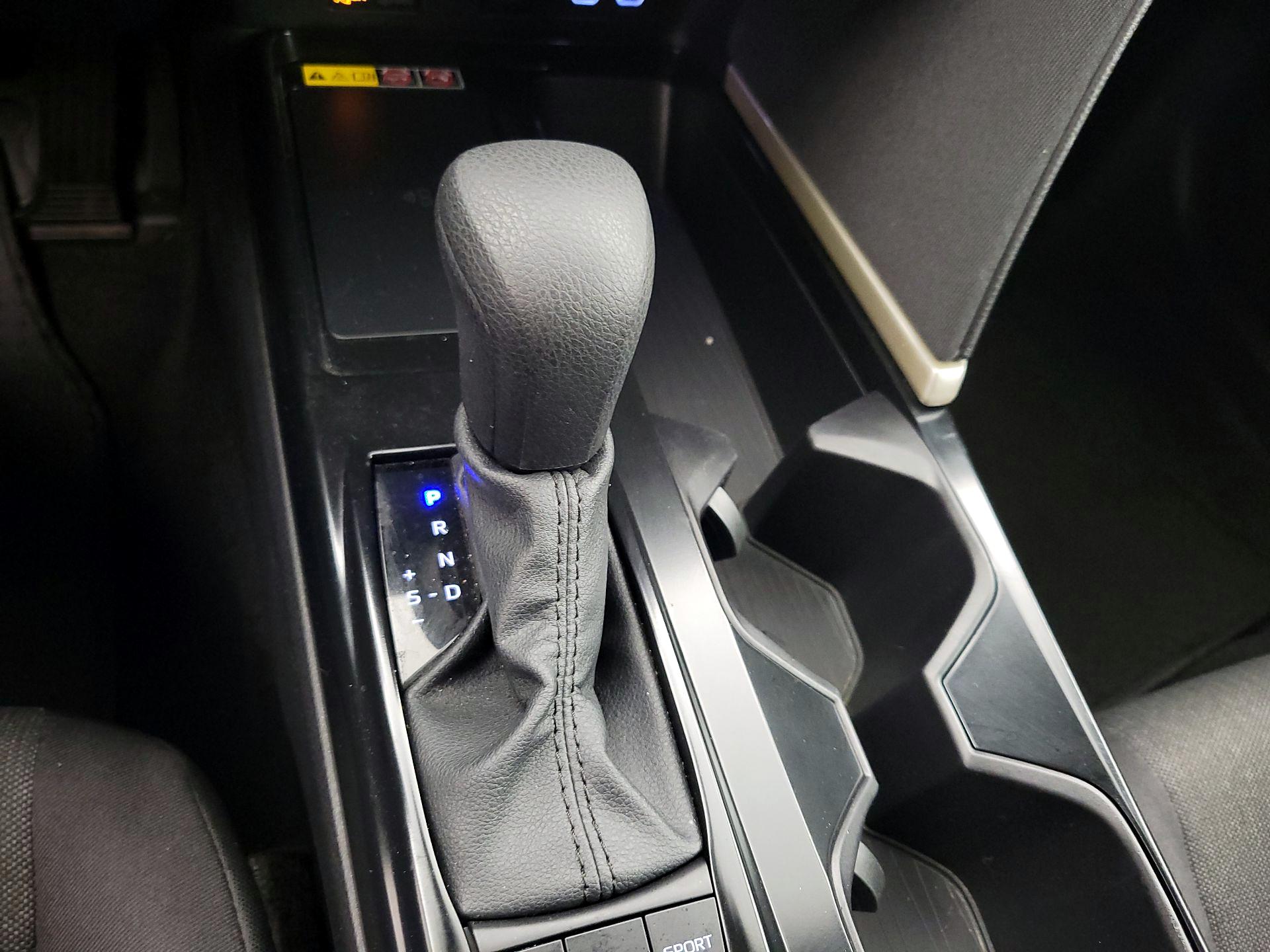 Thumbnail: 2025 Toyota Camry - 18