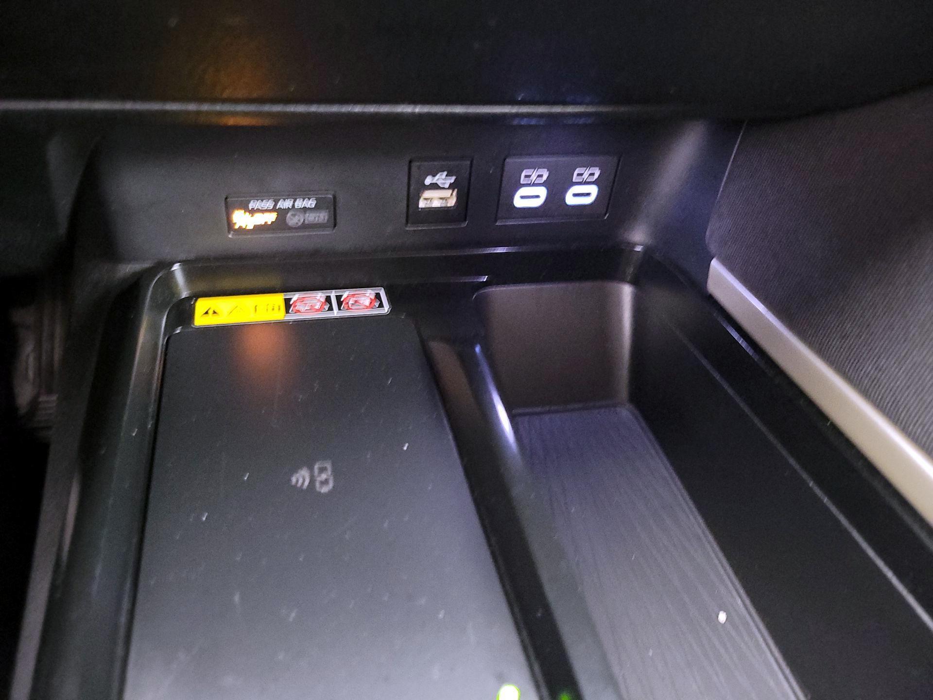 Thumbnail: 2025 Toyota Camry - 19