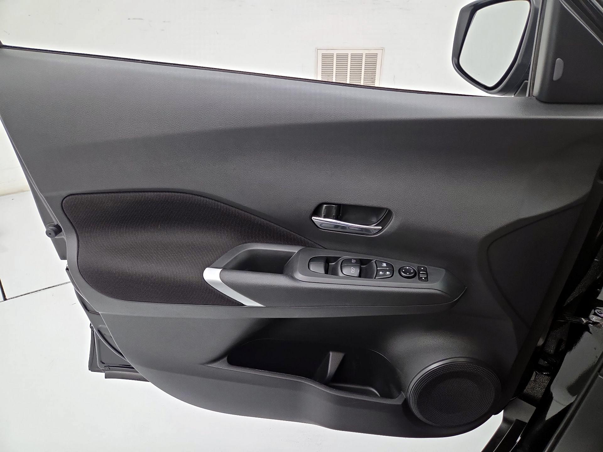 Thumbnail: 2024 Nissan Kicks - 12