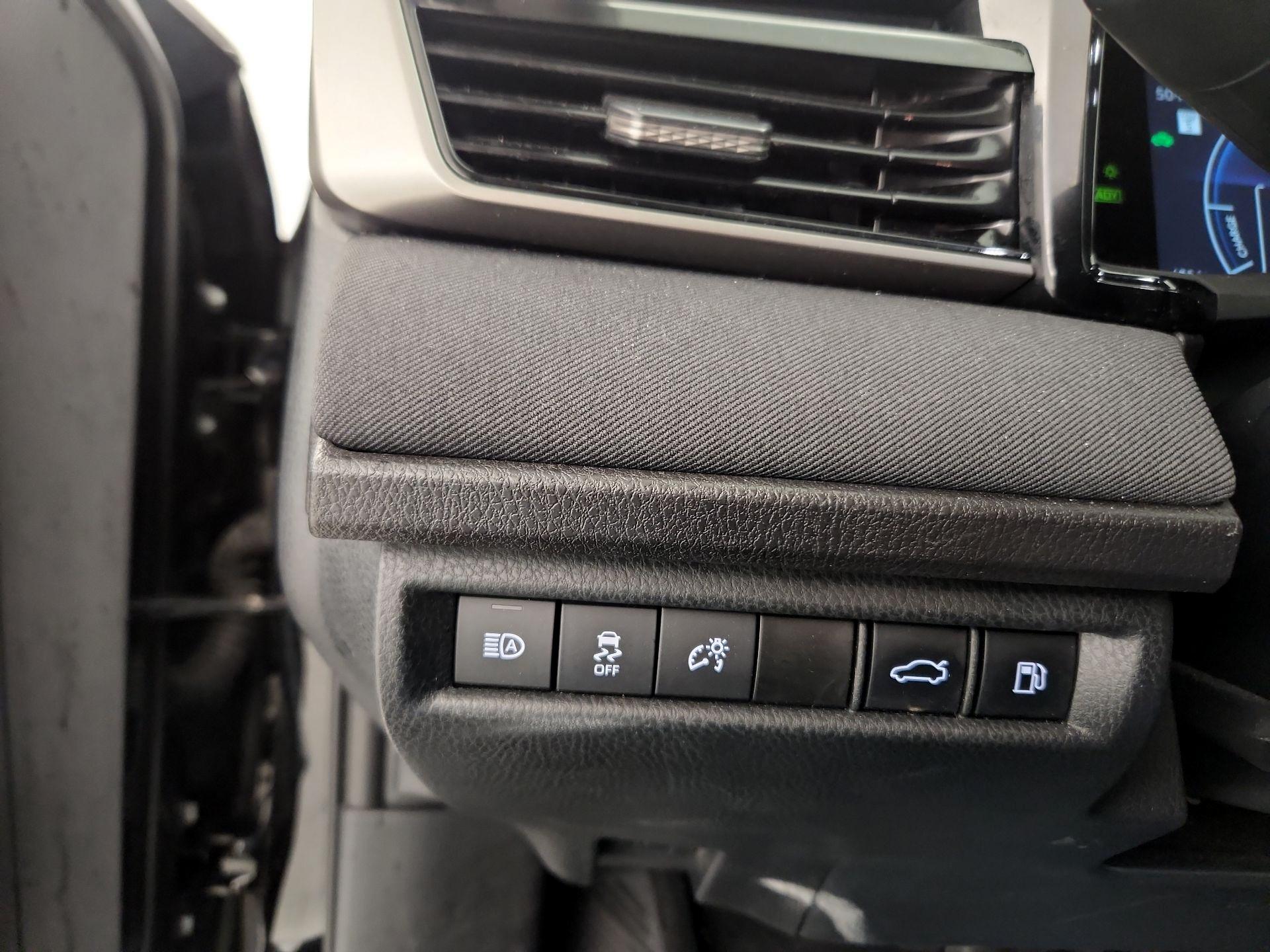 Thumbnail: 2025 Toyota Camry - 13