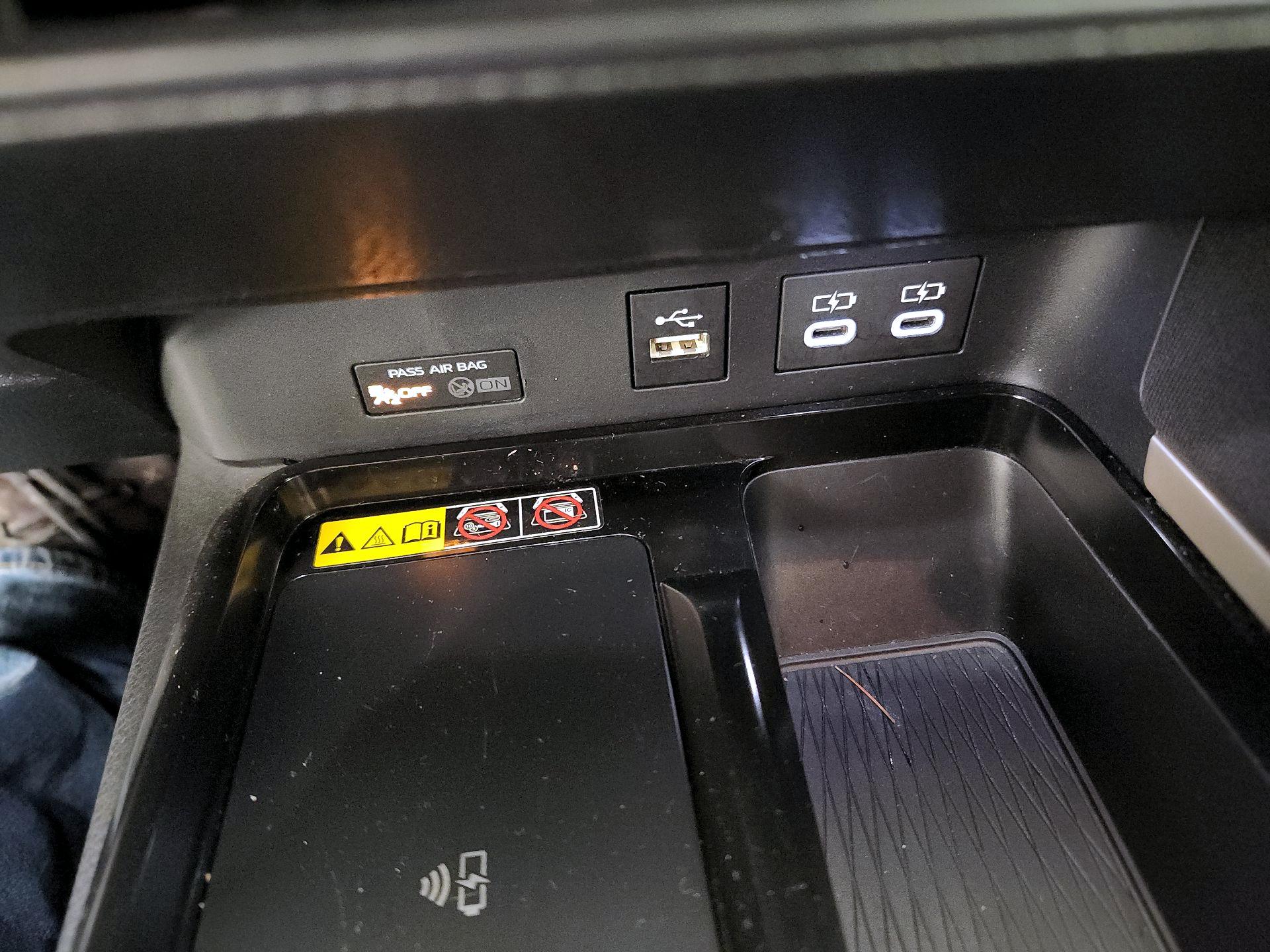 Thumbnail: 2025 Toyota Camry - 18