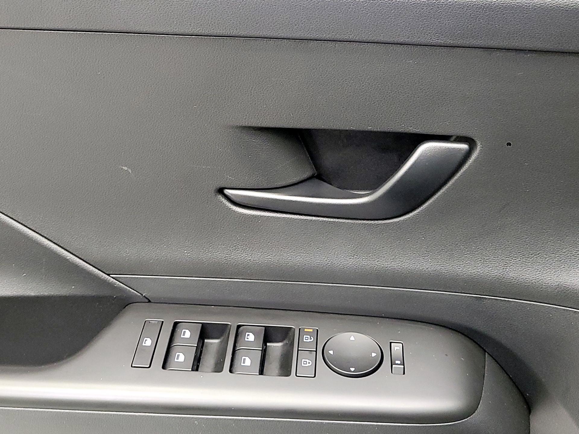 Thumbnail: 2025 Hyundai Kona - 10