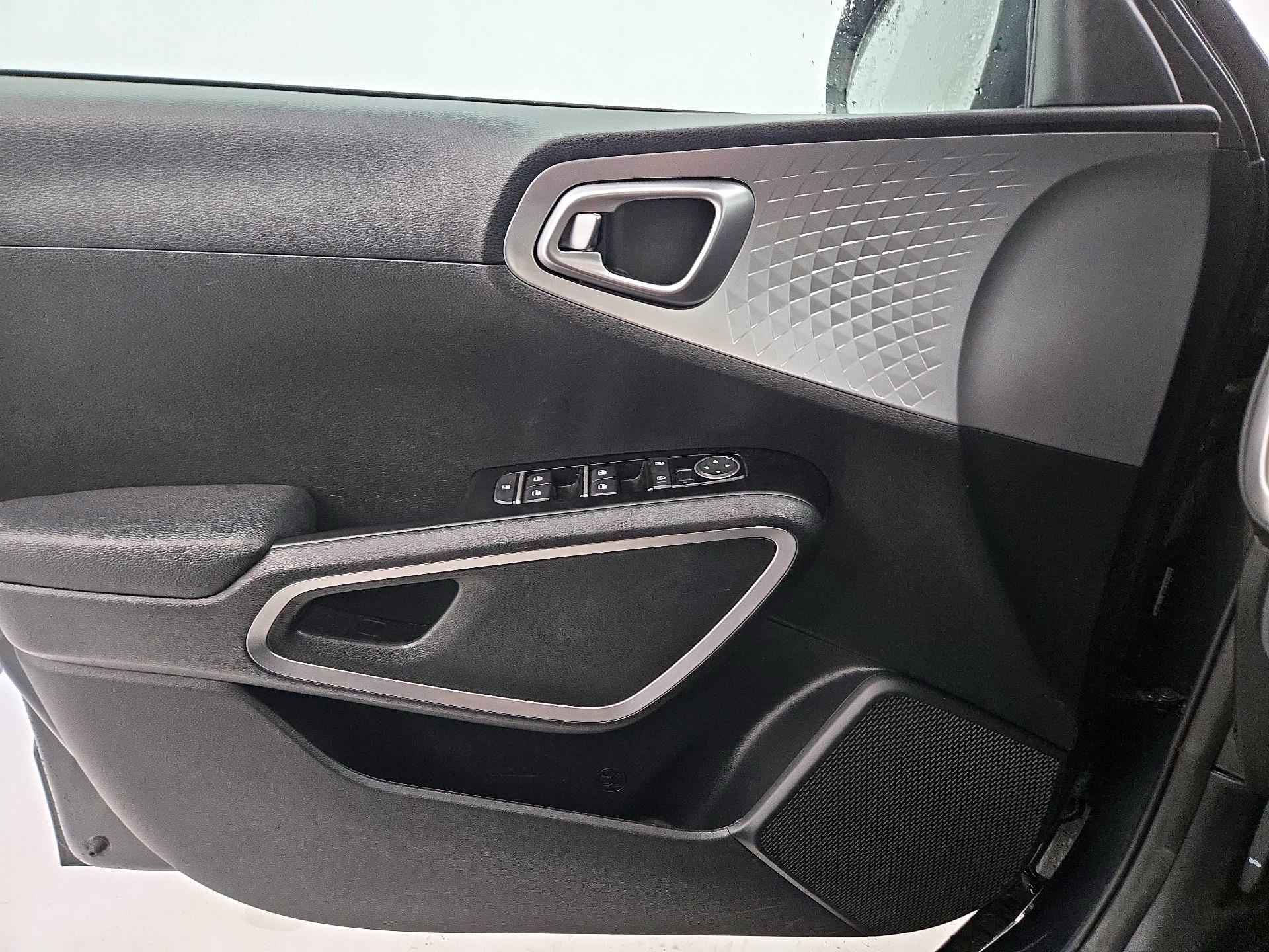 Thumbnail: 2025 Kia Soul - 12