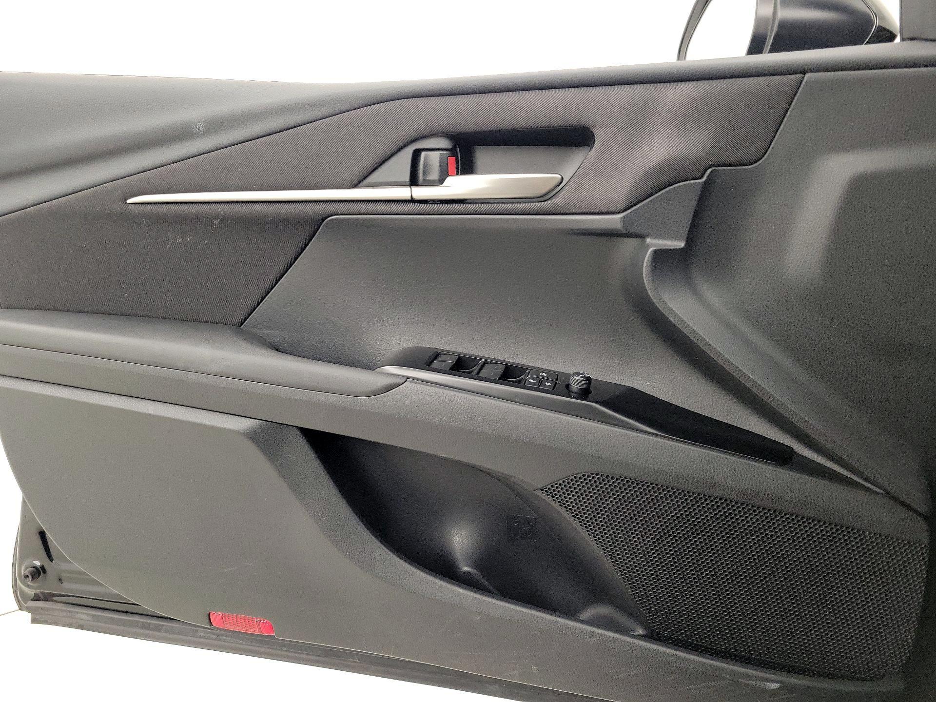 Thumbnail: 2025 Toyota Camry - 12