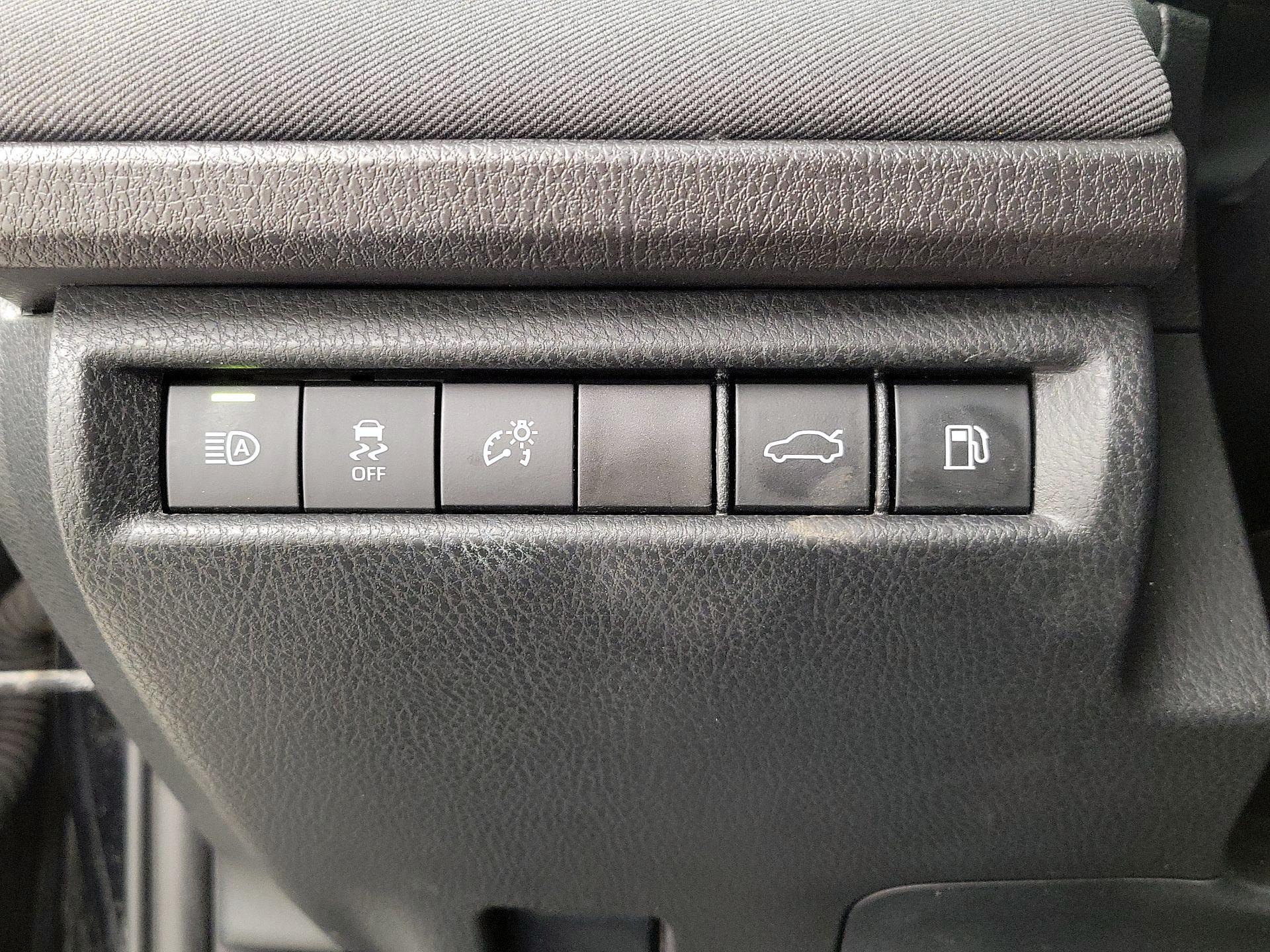 Thumbnail: 2025 Toyota Camry - 13