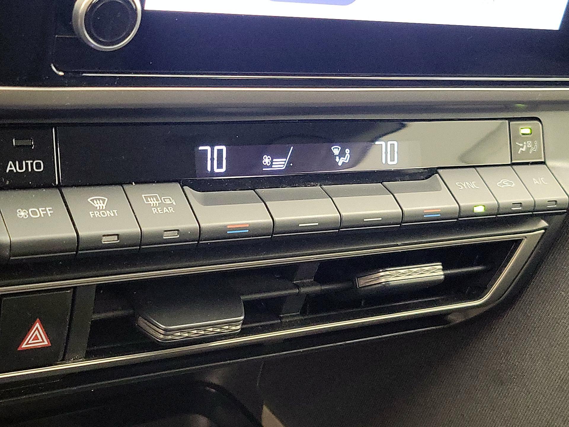 Thumbnail: 2025 Toyota Camry - 16