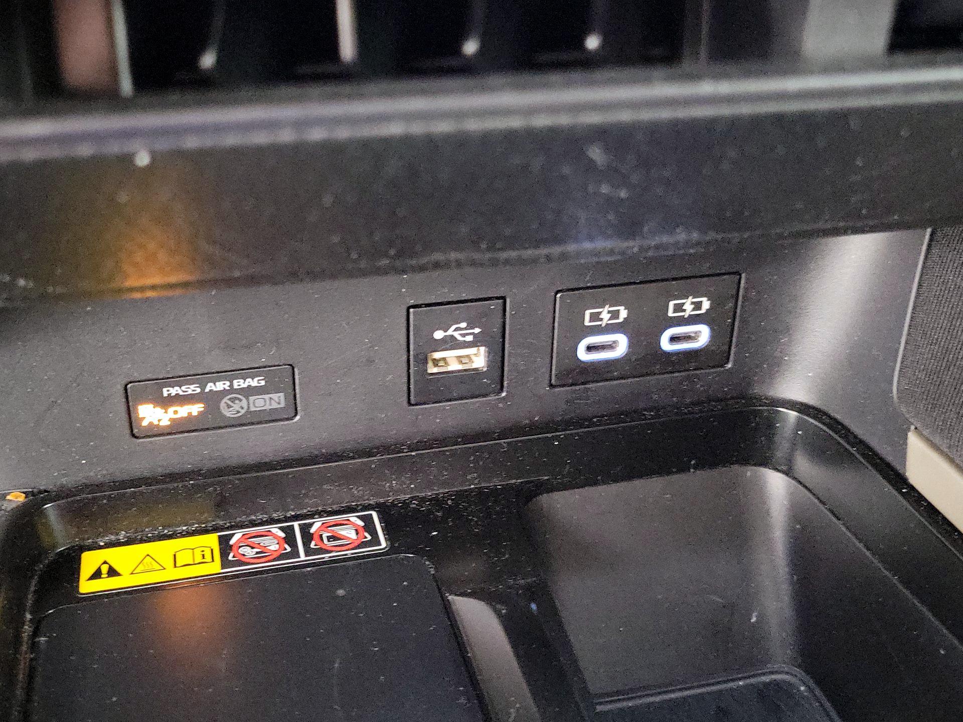 Thumbnail: 2025 Toyota Camry - 18