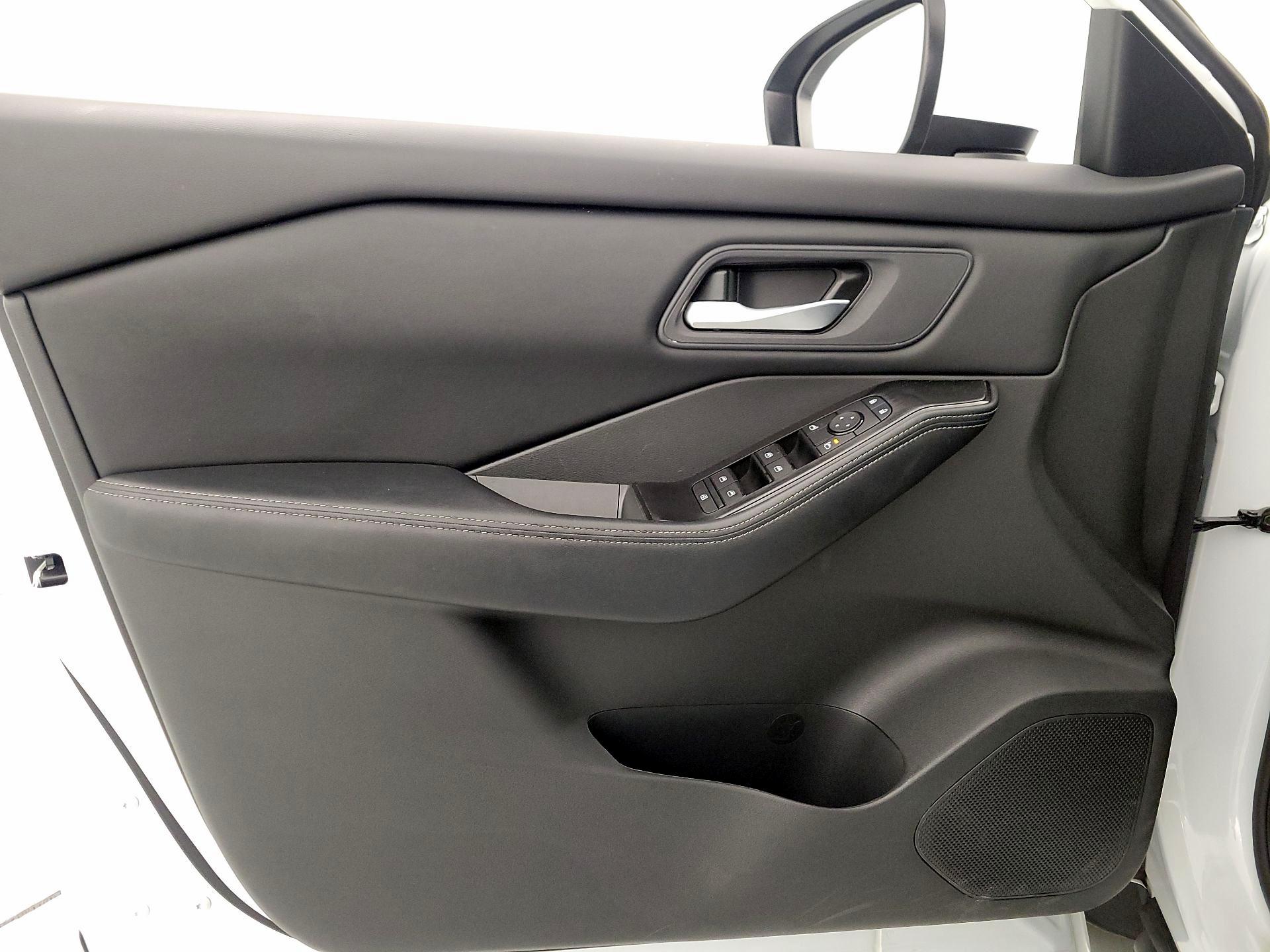 Thumbnail: 2025 Nissan Rogue - 12