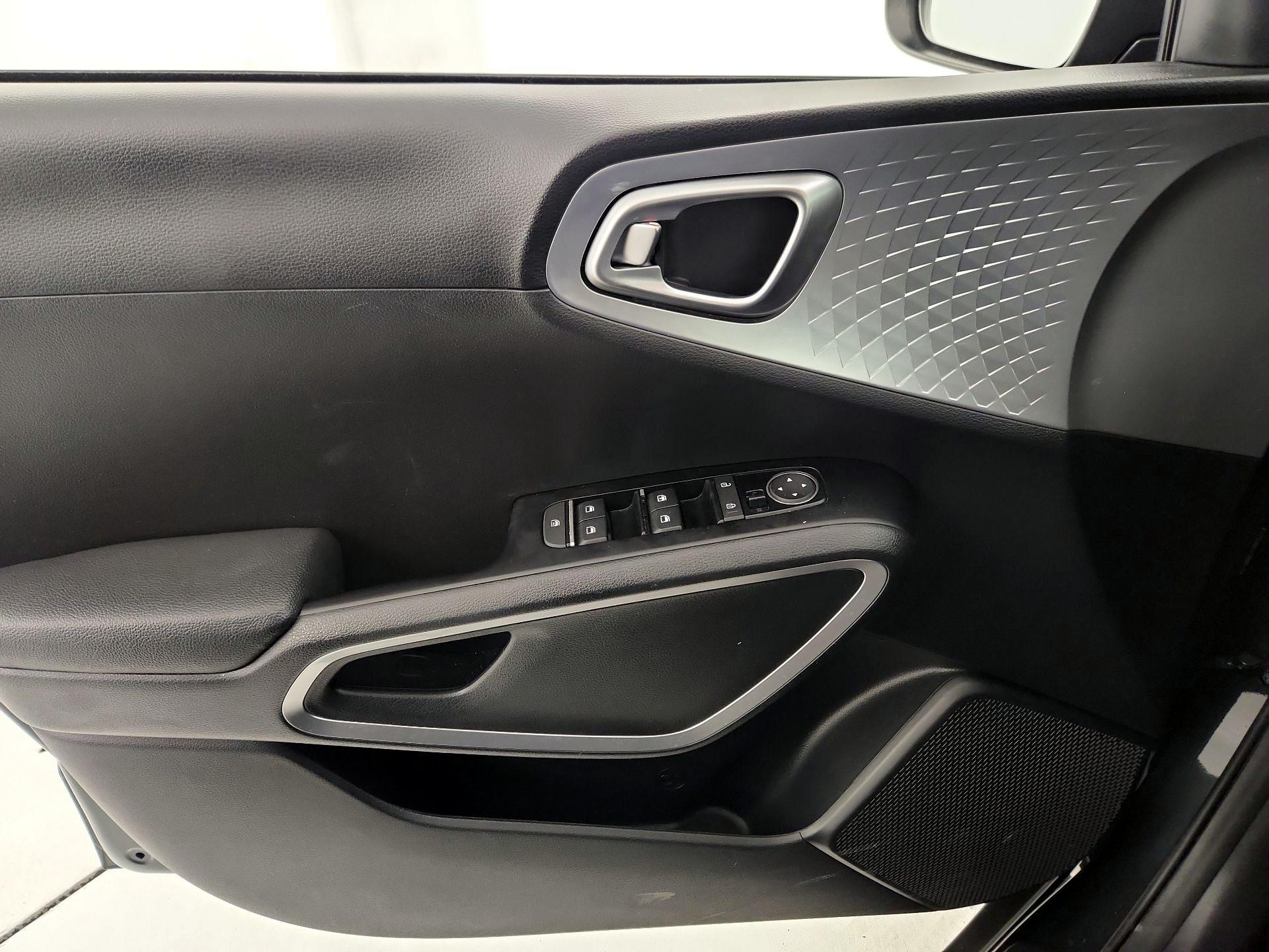 Thumbnail: 2025 Kia Soul - 12