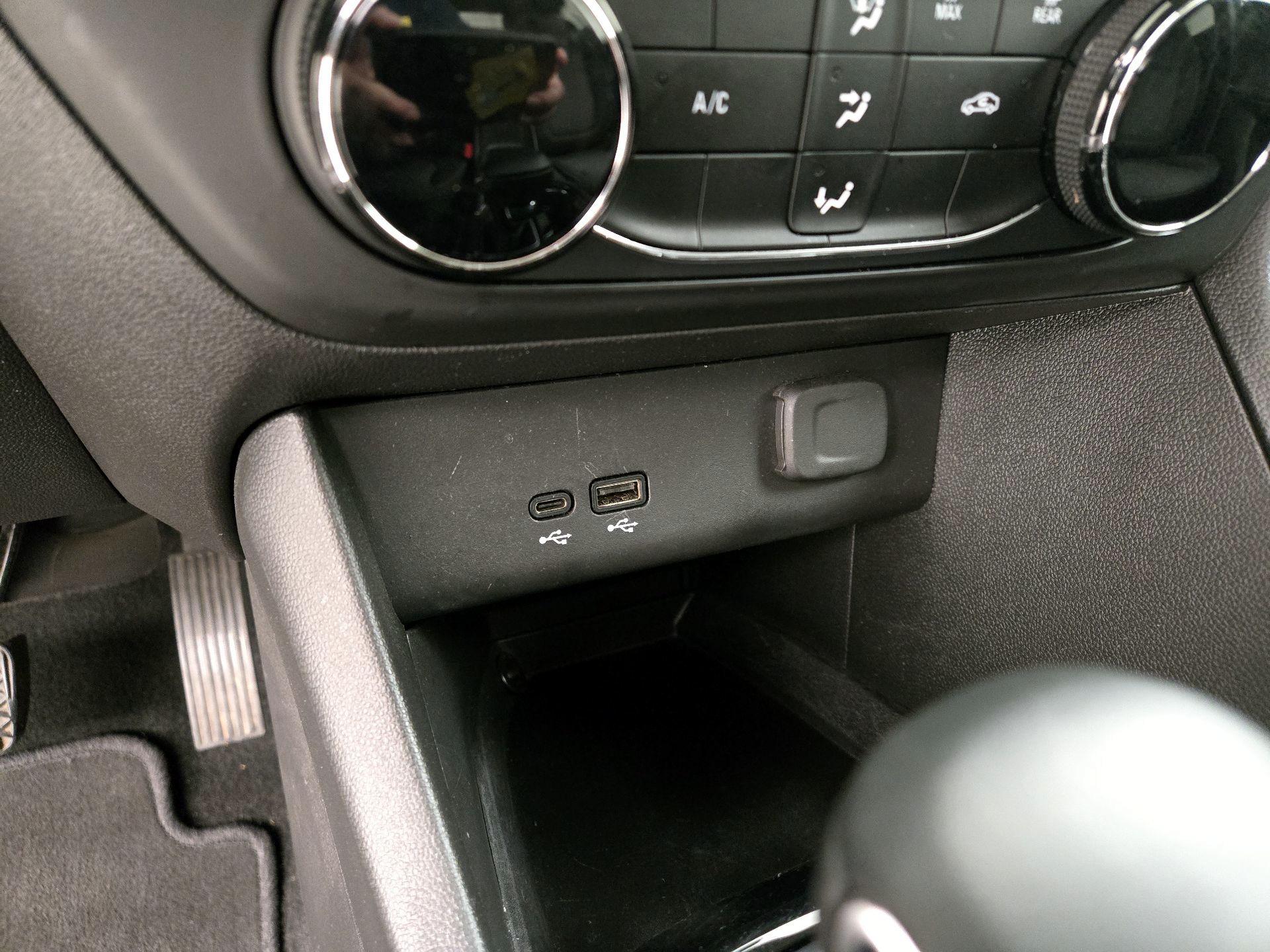 Thumbnail: 2025 Buick Encore GX - 18