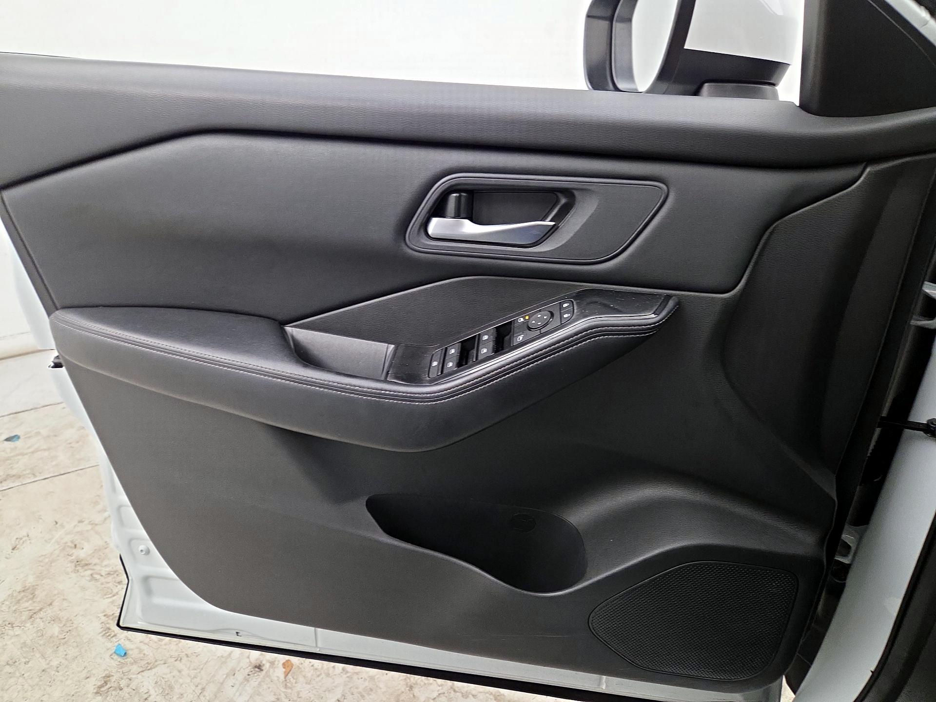 Thumbnail: 2025 Nissan Rogue - 12