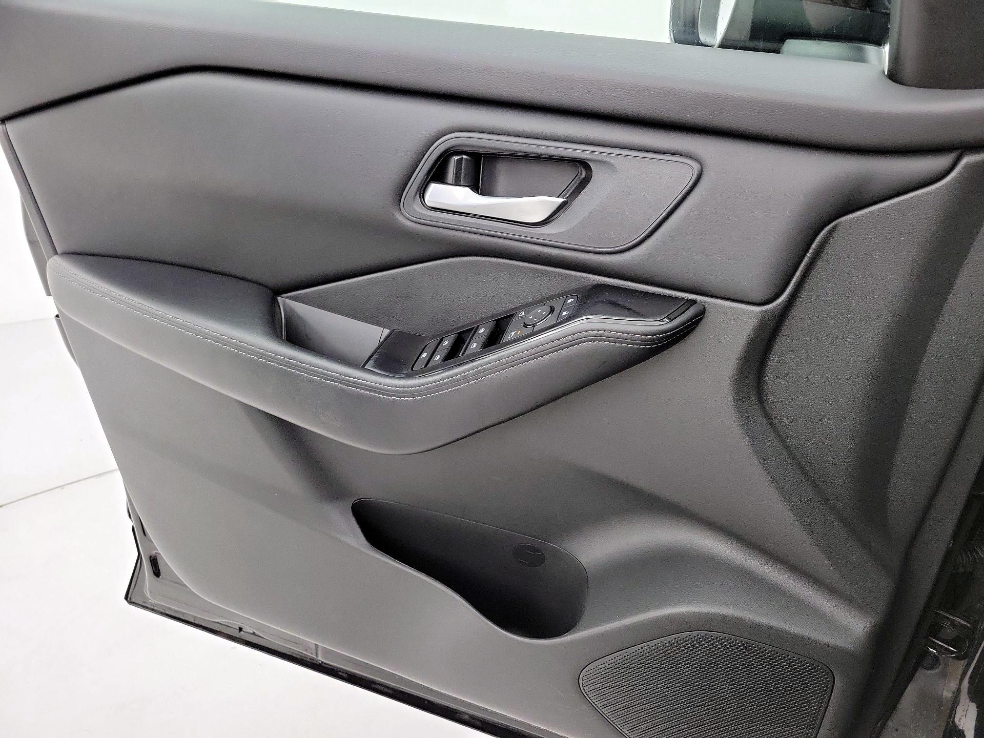 Thumbnail: 2025 Nissan Rogue - 12