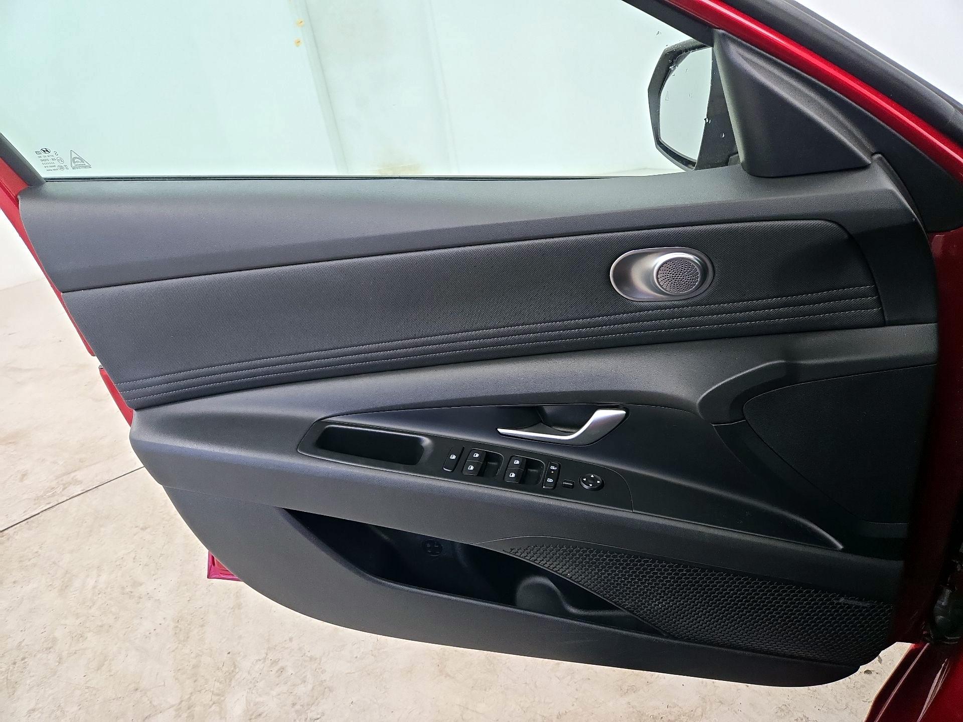 Thumbnail: 2025 Hyundai Elantra - 12